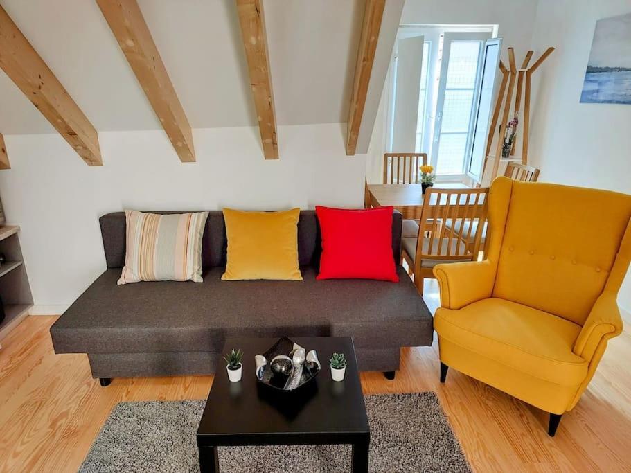 Apartamento Modern, Cozy Flats In The Heart Of *