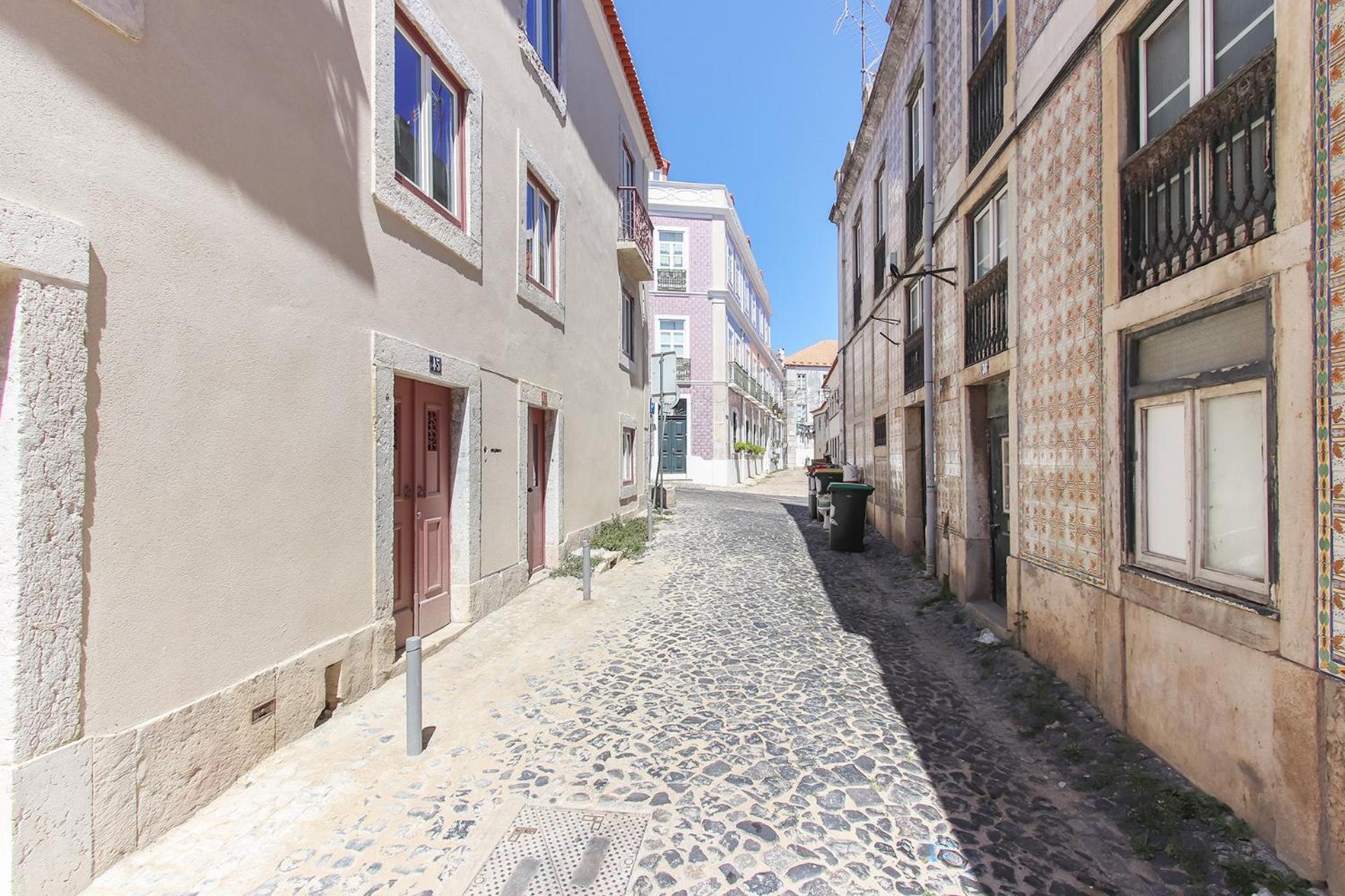 Typical Madragoa By Homing Lisboa