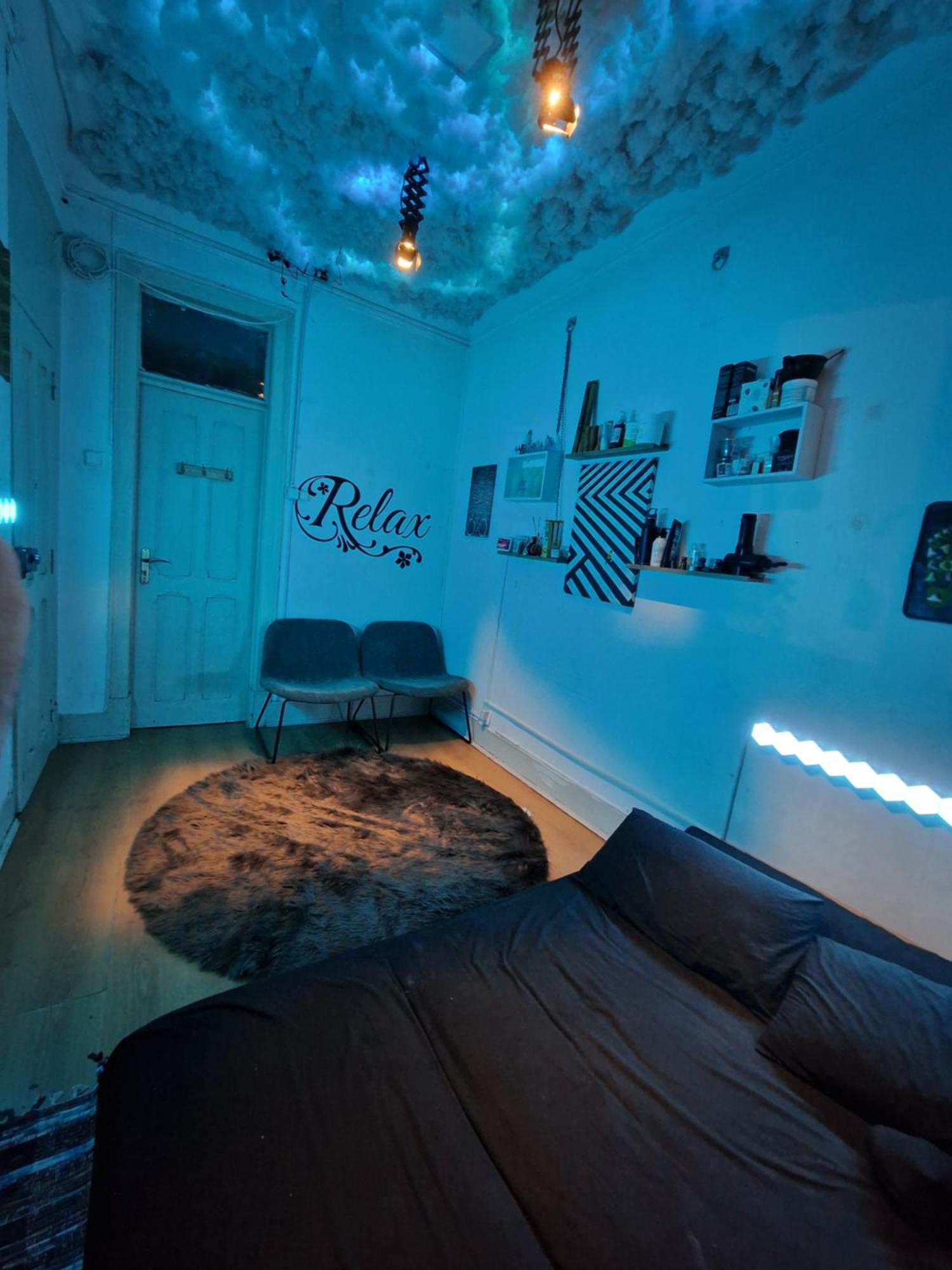 Quarto Em Apartamento Lgbt Adult Only Habitación en casa particular *