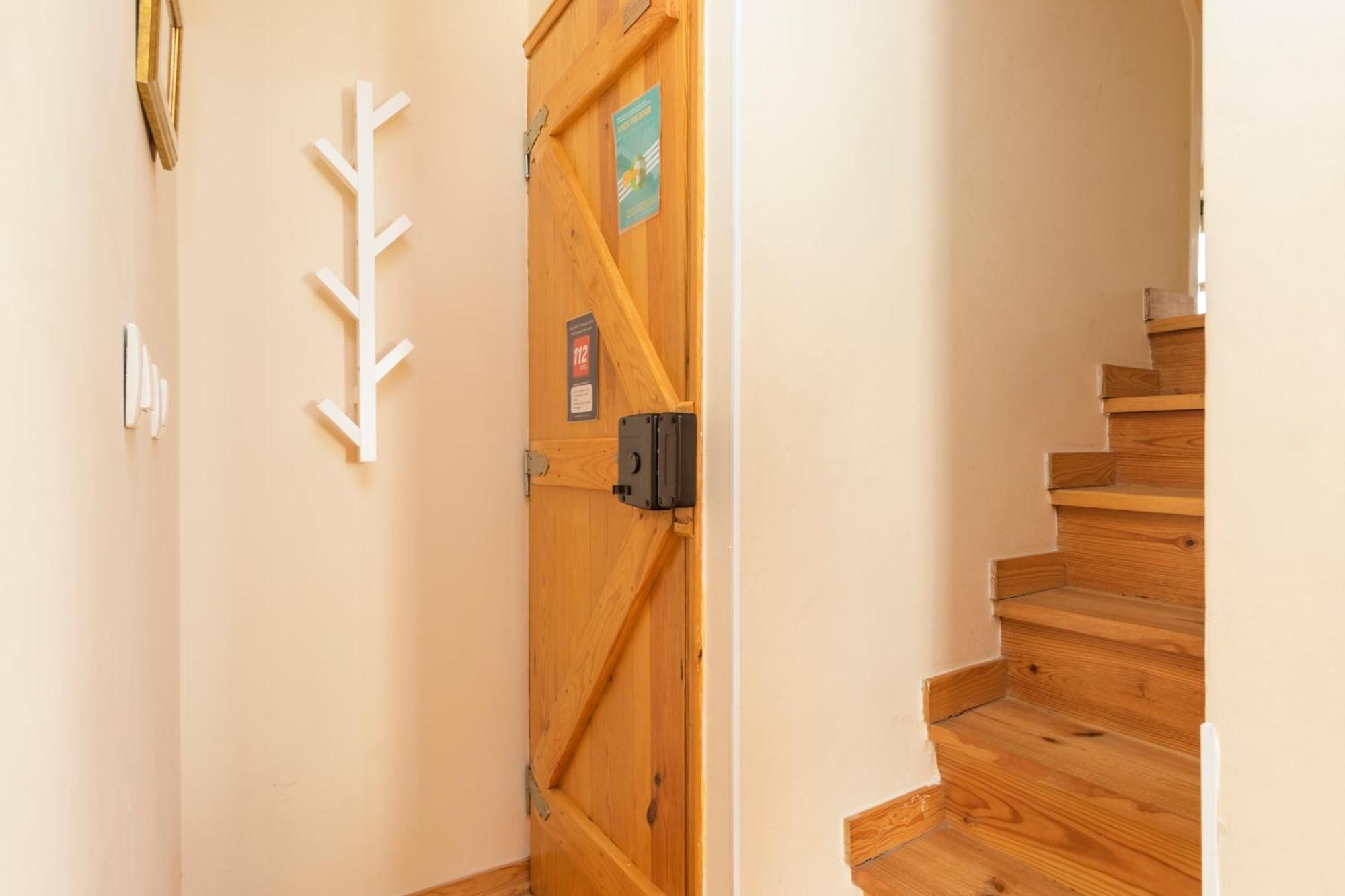 Apartment Budget 1 Bed Down Town *