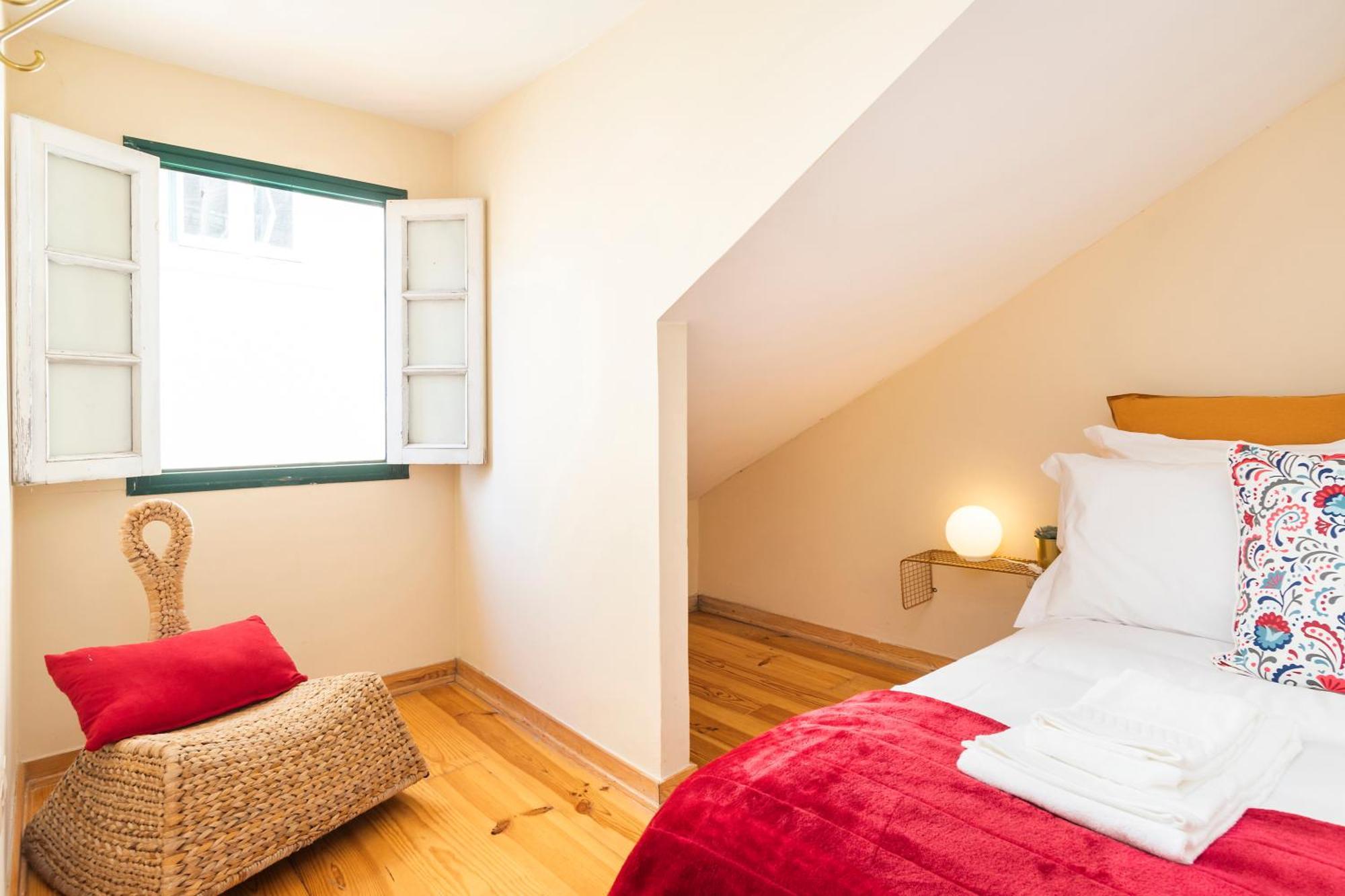 Apartment Budget 1 Bed Down Town *