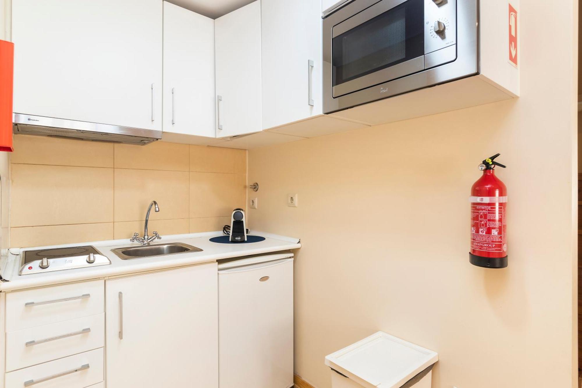 Budget 1 Bed Down Town Lisbon