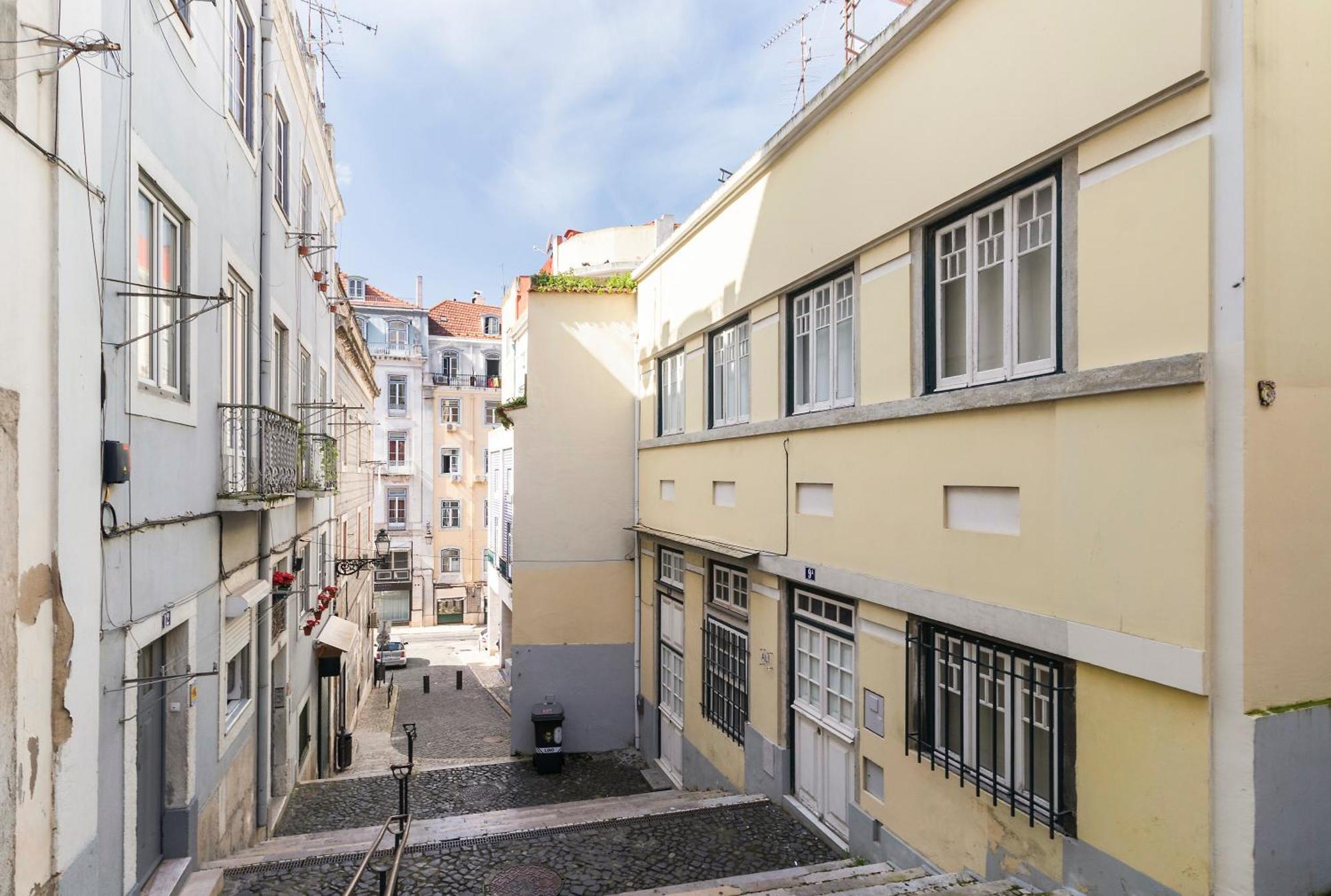Apartment Budget 1 Bed Down Town