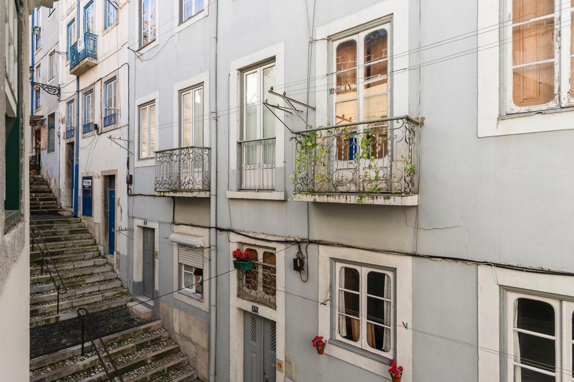 Budget 1 Bed Down Town * Lisbon