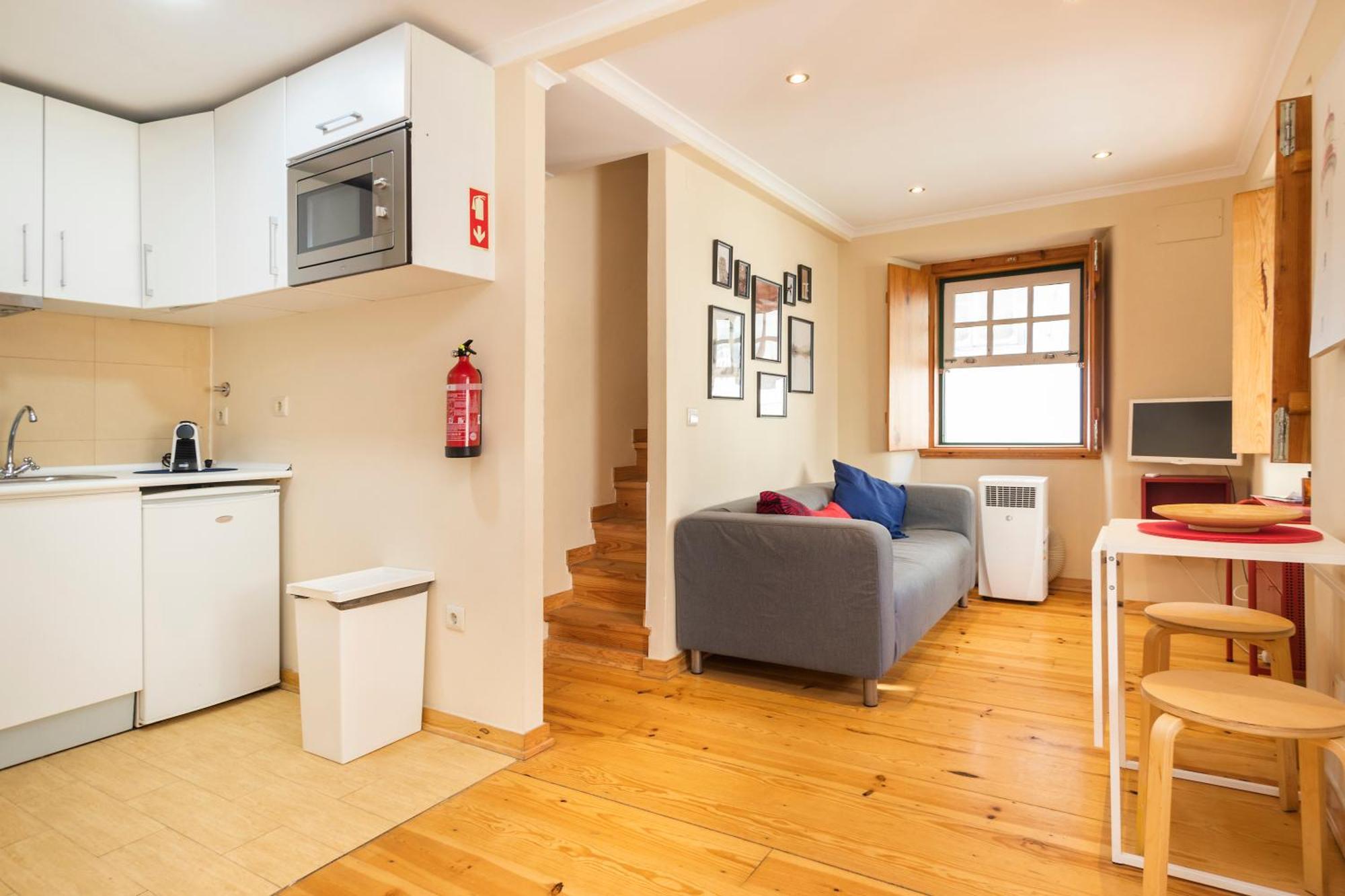 Apartment Budget 1 Bed Down Town *