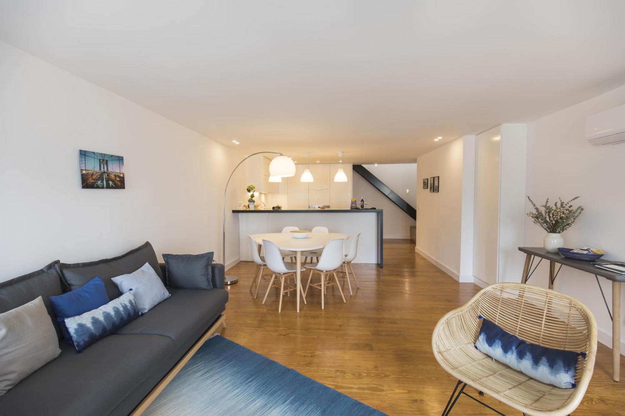 Apartamento Lovely Duplex W Balcony *