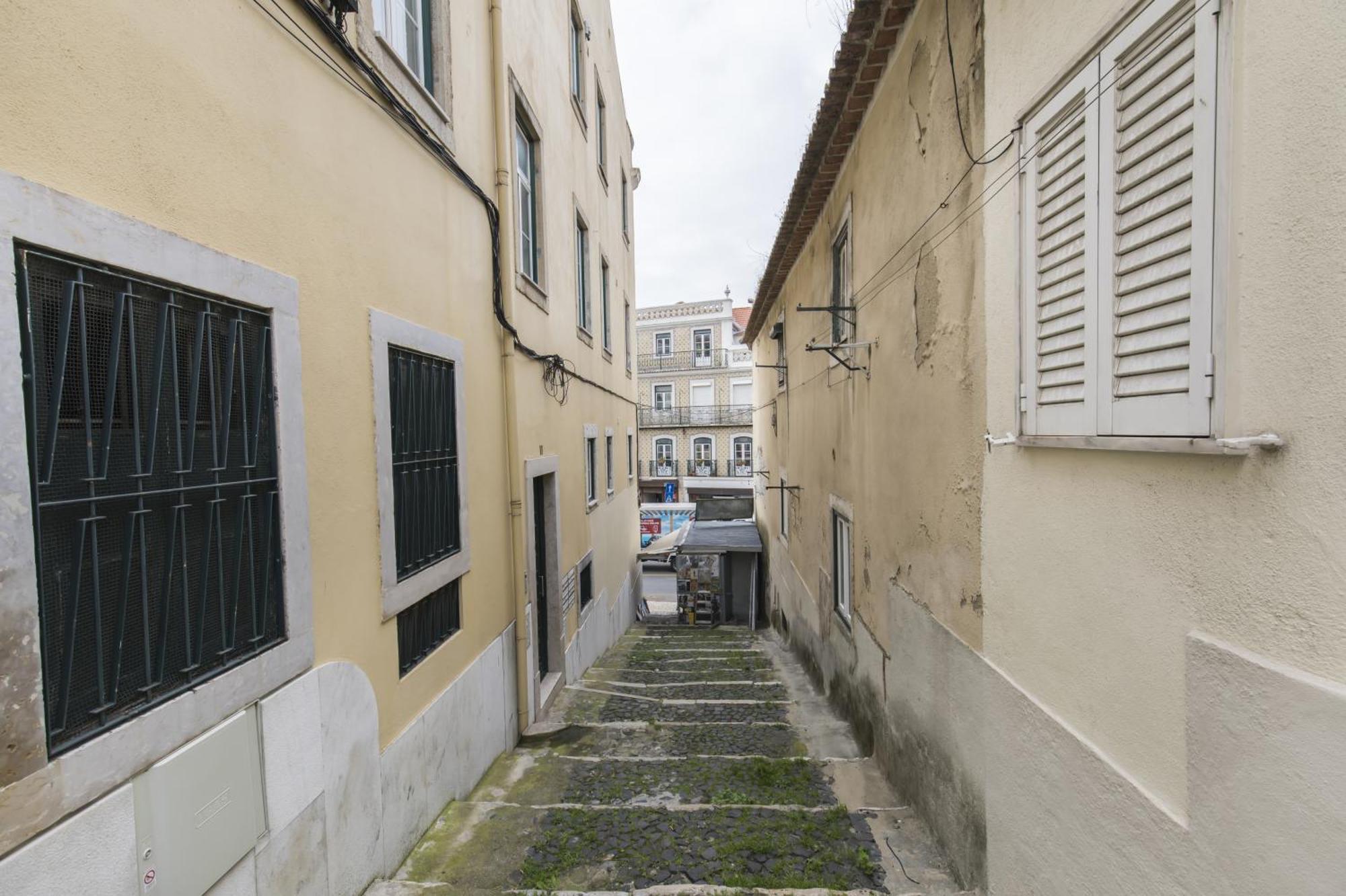 Lovely Duplex W Balcony * Lisboa