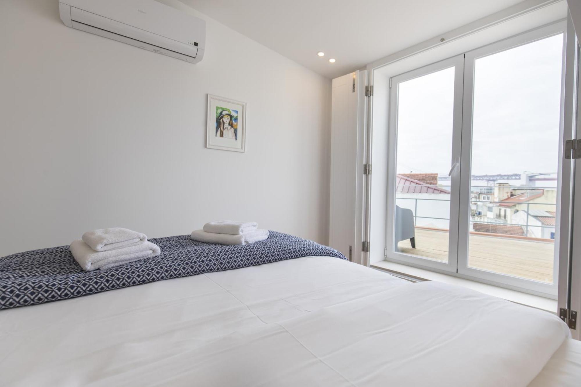 Lovely Duplex W Balcony Apartamento *