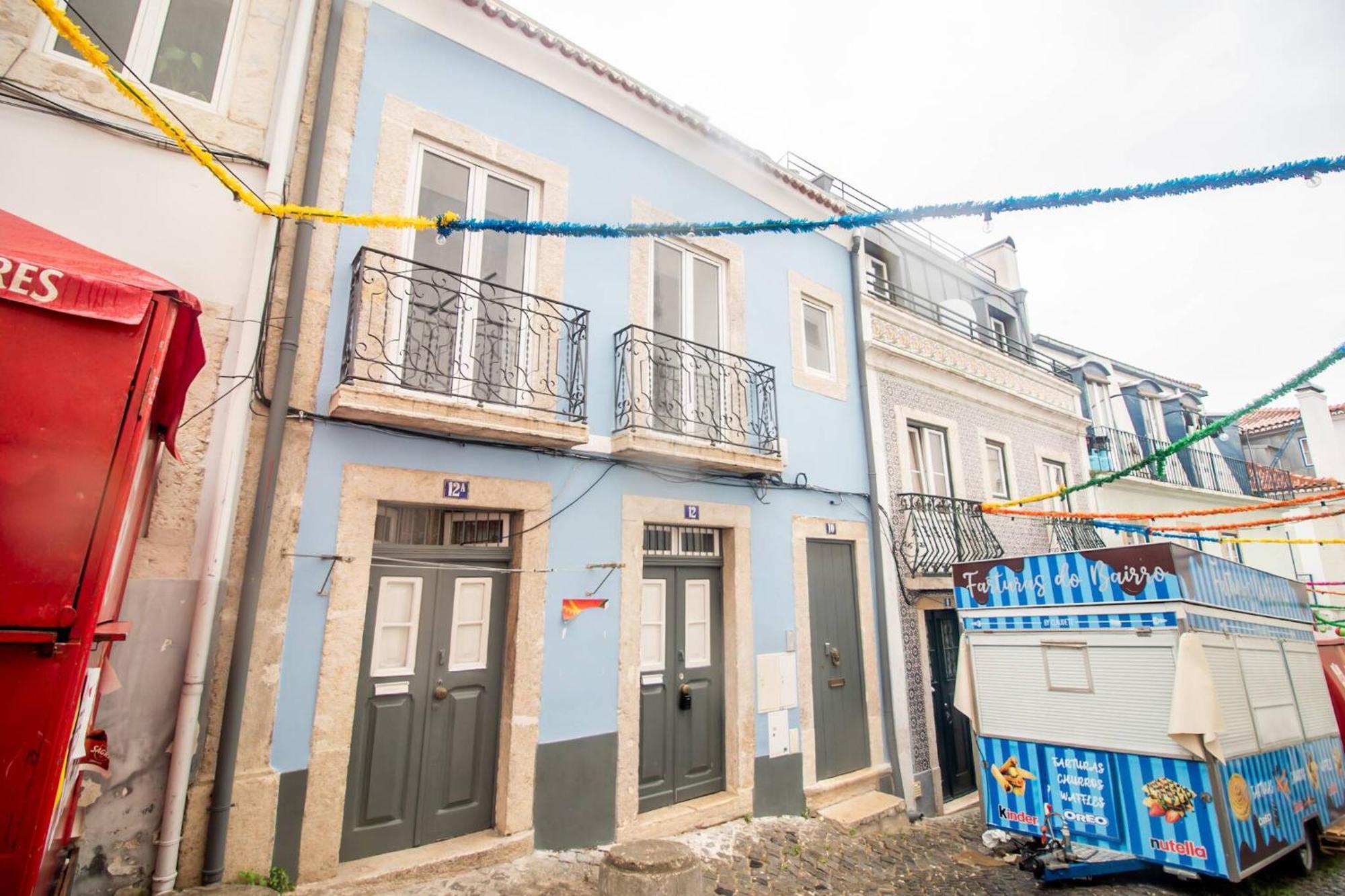 155 - Amalia In Santos
