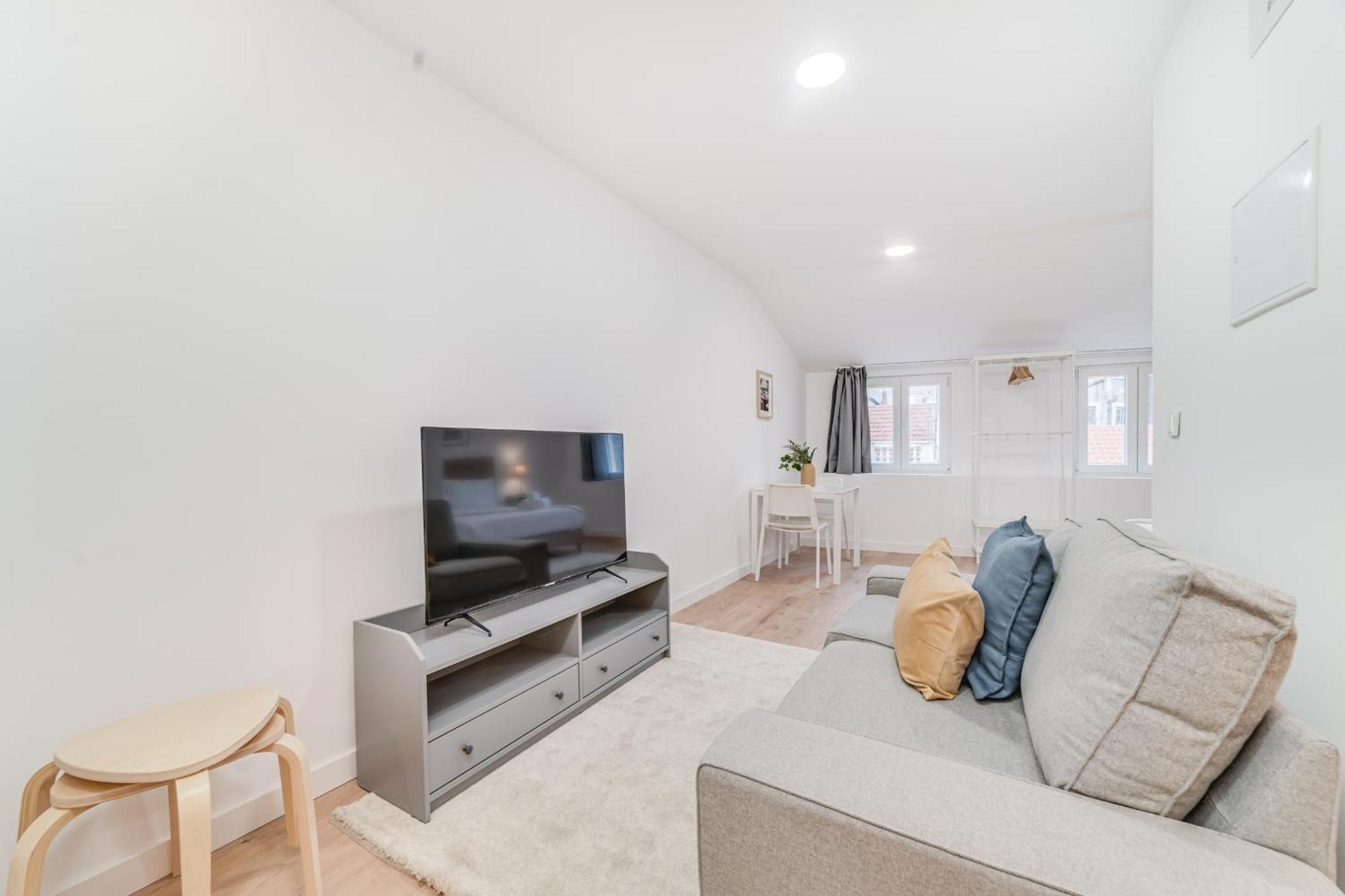 Apartment By The River - Alcantara *