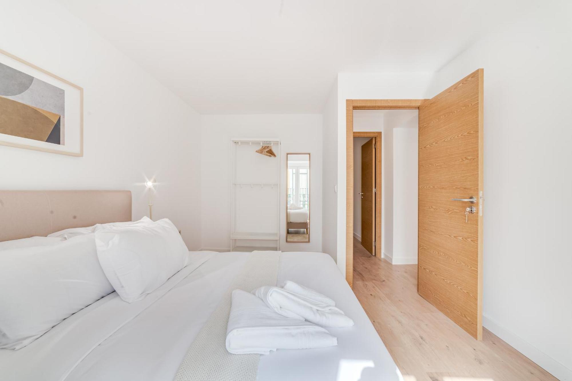 By The River - Alcantara Apartment *