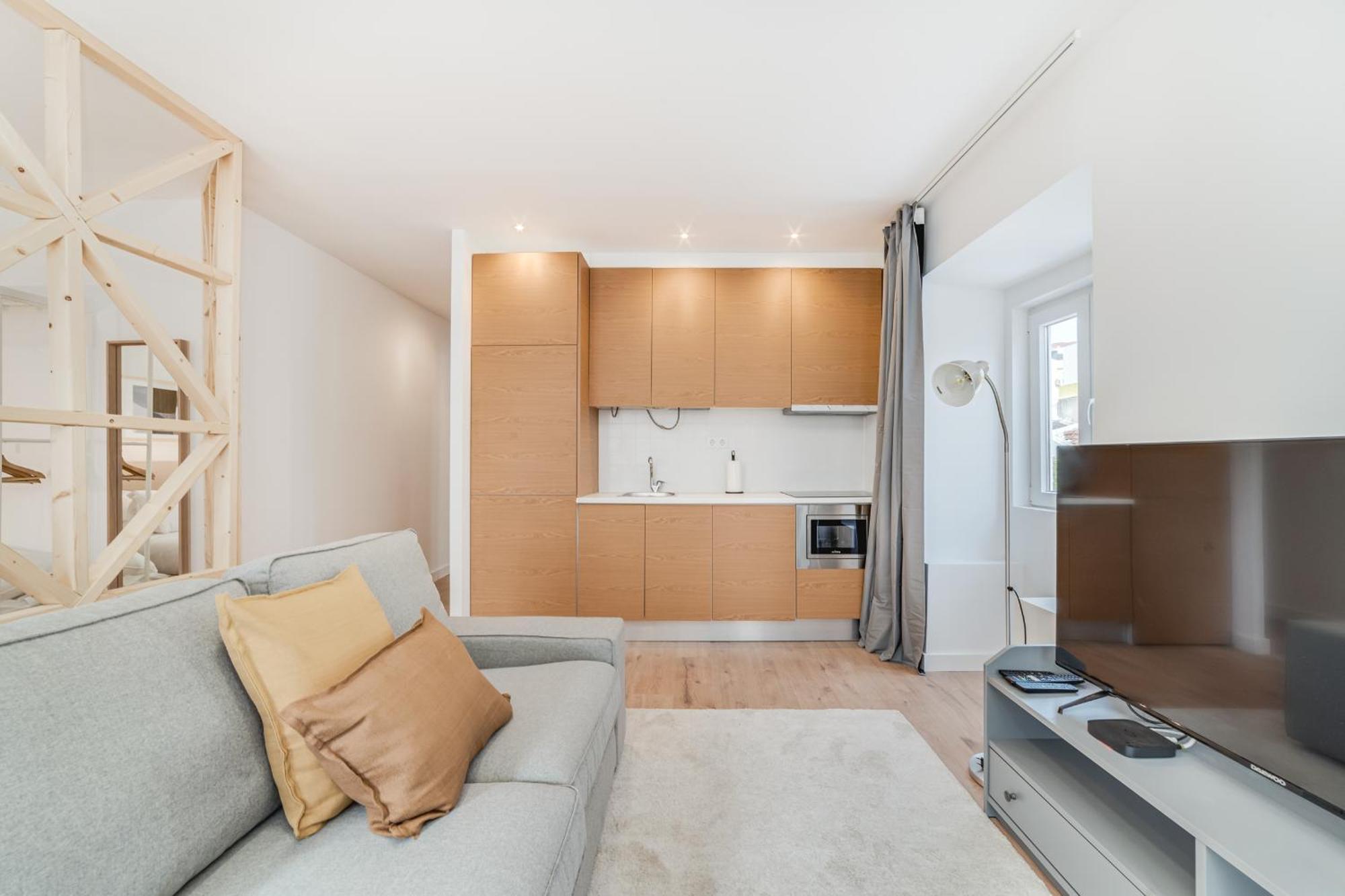 Apartment By The River - Alcantara