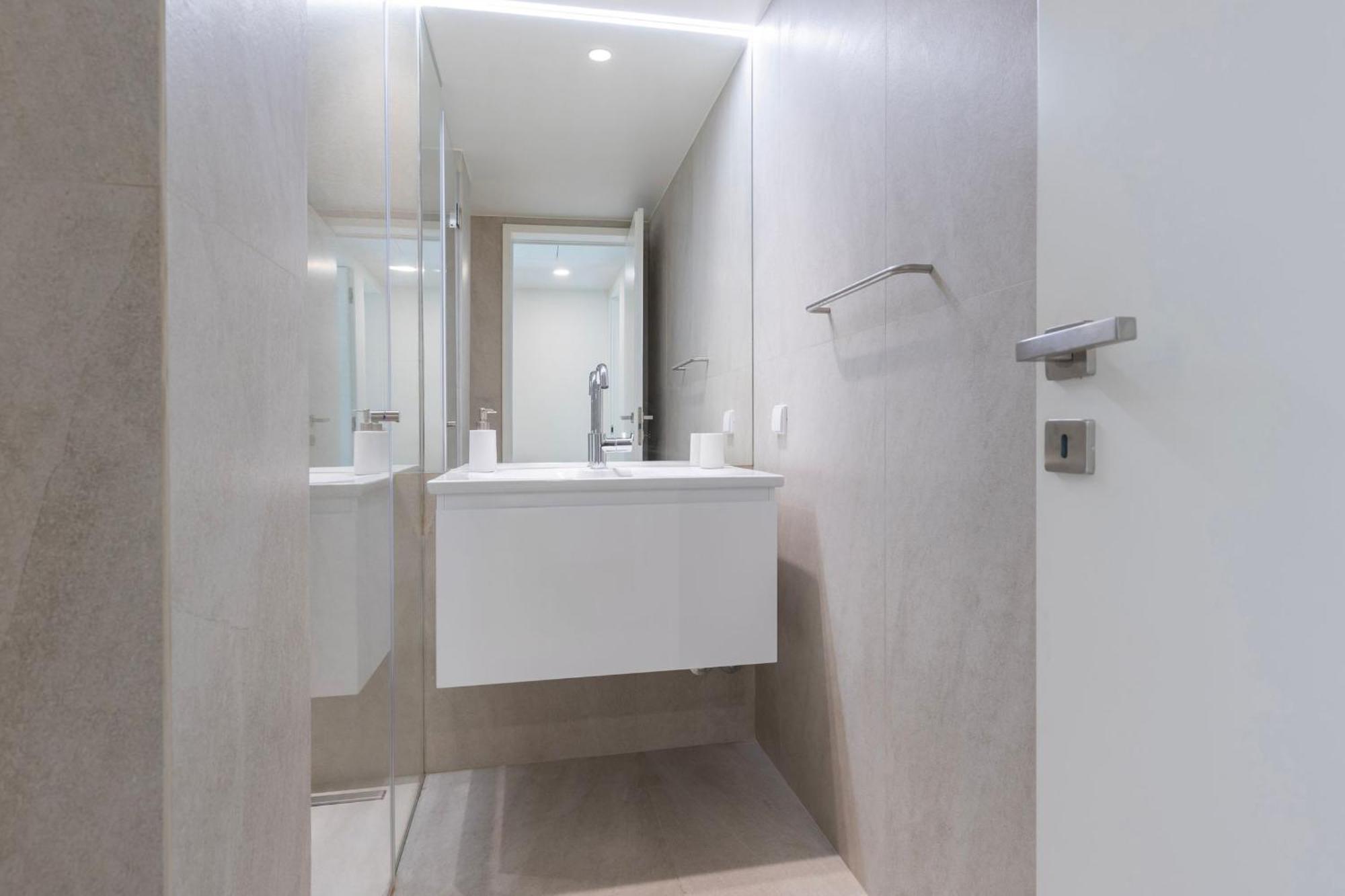 Ribeira Garden 2bdr By Lovelystay Apartment