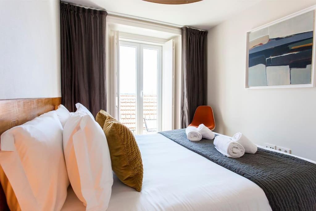 Bica Lux Secret Terrace 2-bedroom * Lisboa