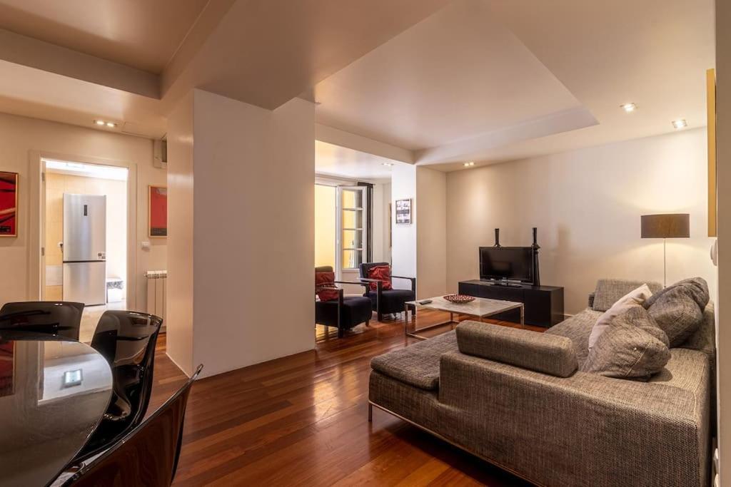 Chiado Deluxe Terrace 3 Bedroom * Lisboa