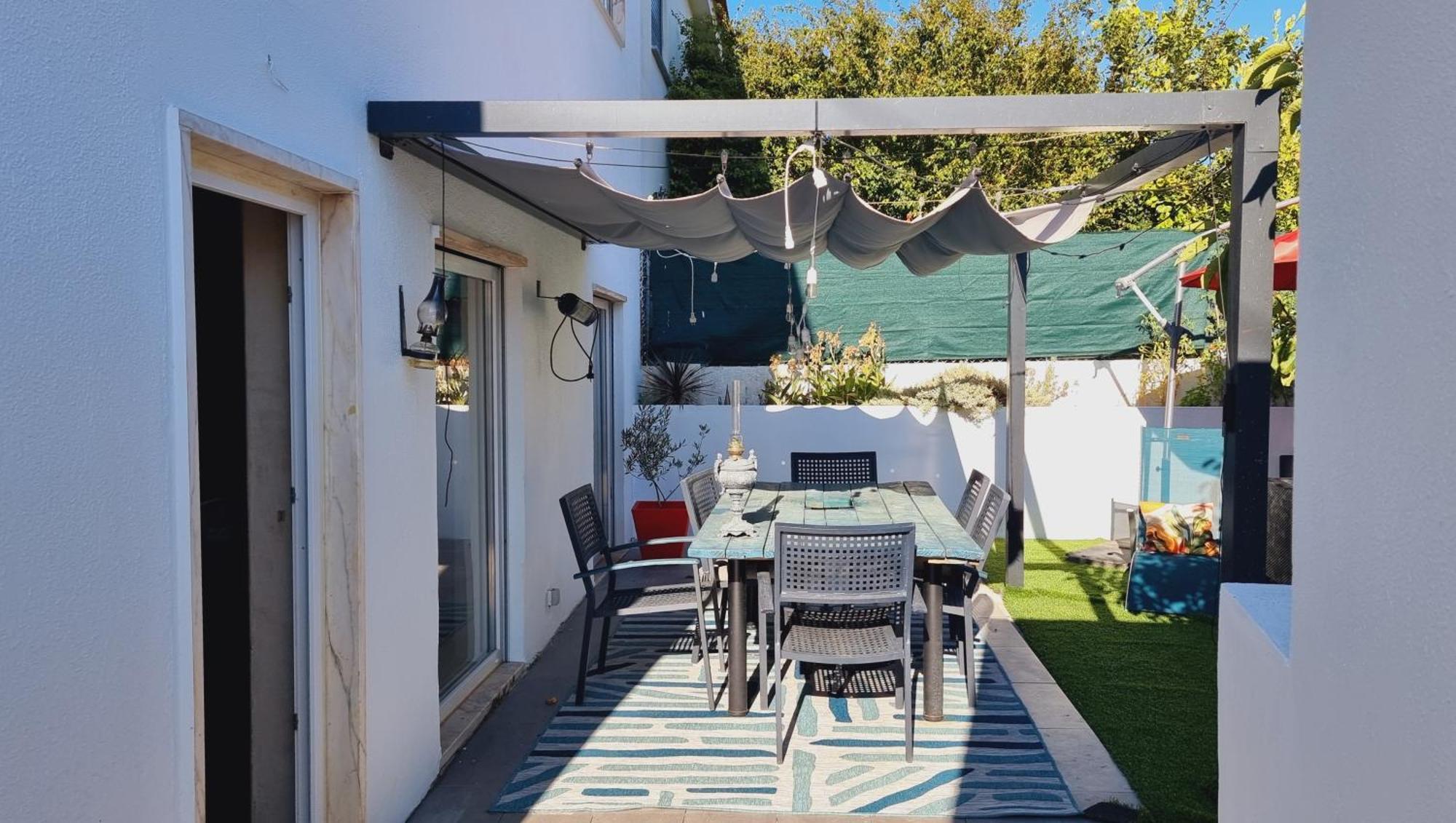 The Coolest Place Near The Airport! Habitación en casa particular