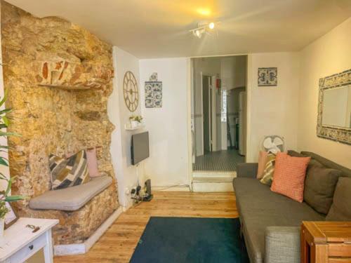 Historical Bica - 3 Bedroom Apartamento *