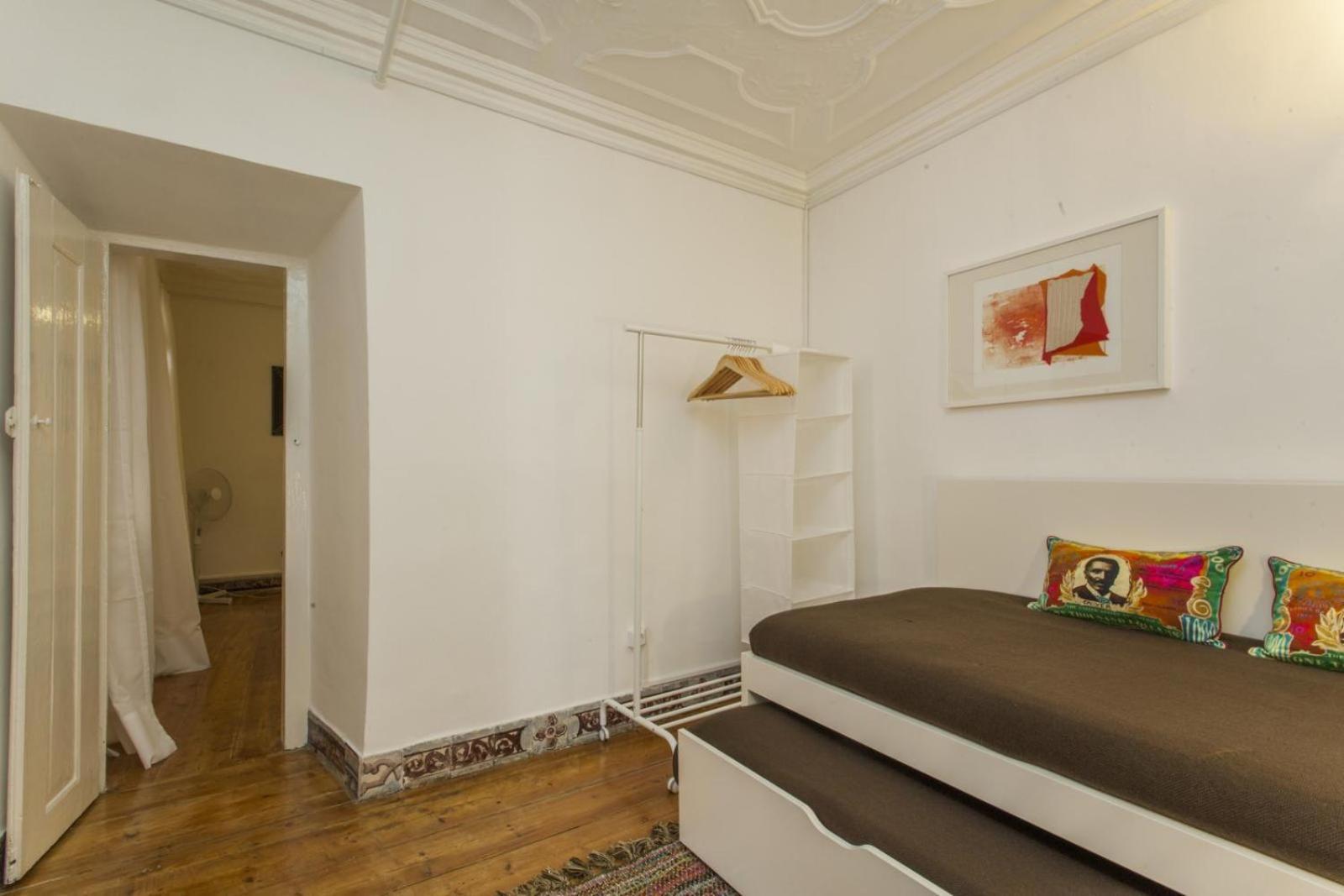 C2 Bairro Alto 18th Century Beautiful *