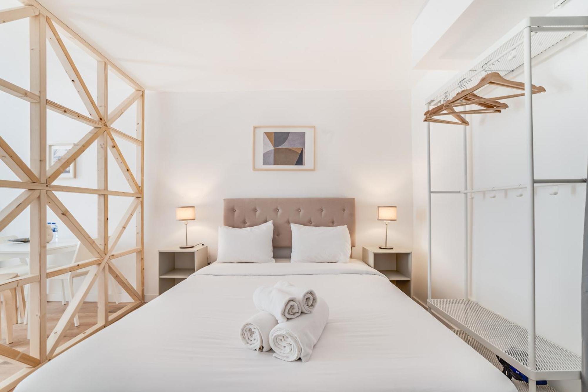 By The River - Alcantara Apartment *