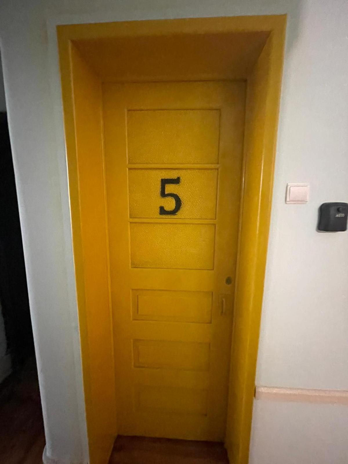 Rostelbem Hostal *