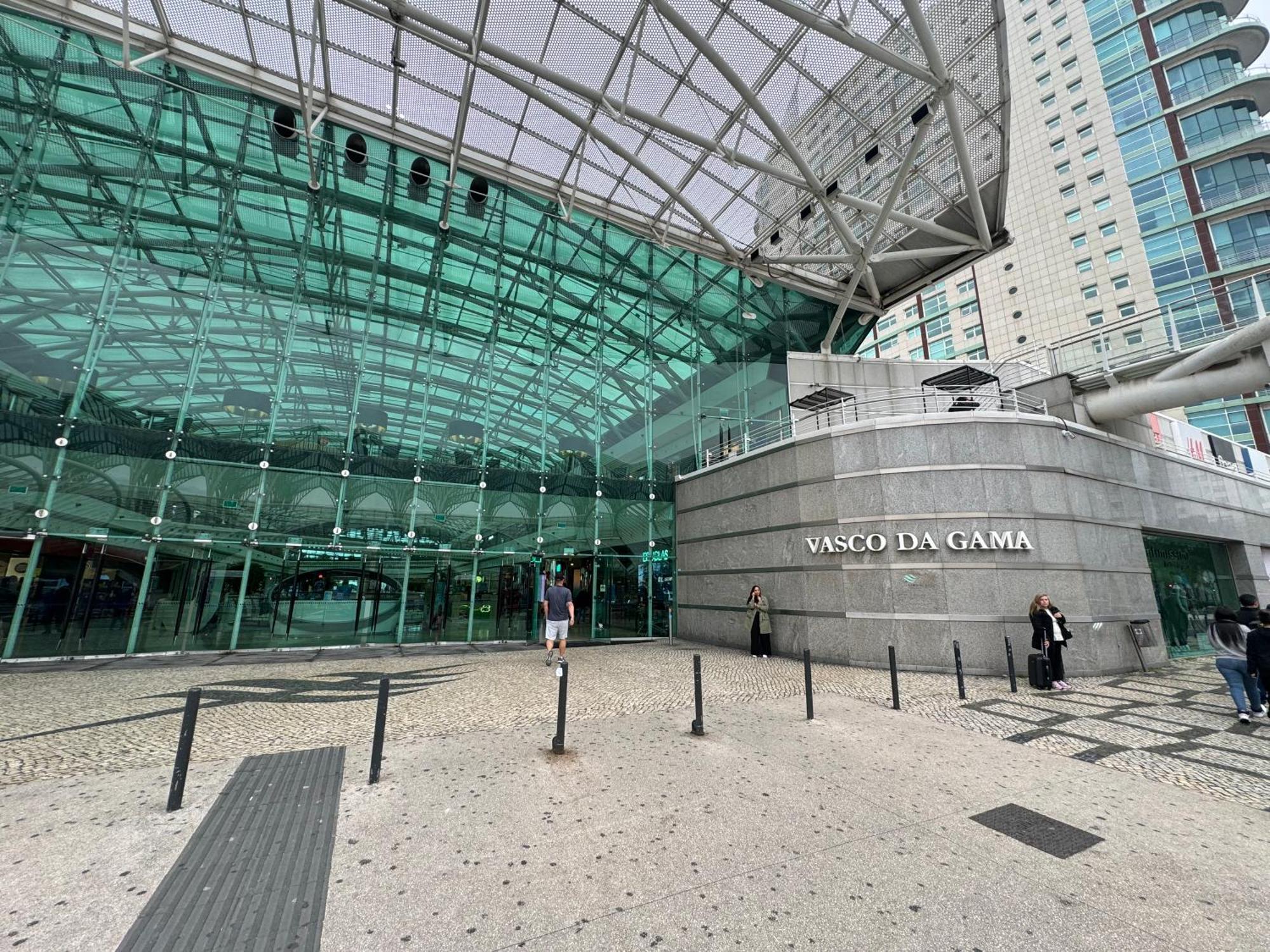 Oriente Station Airport *