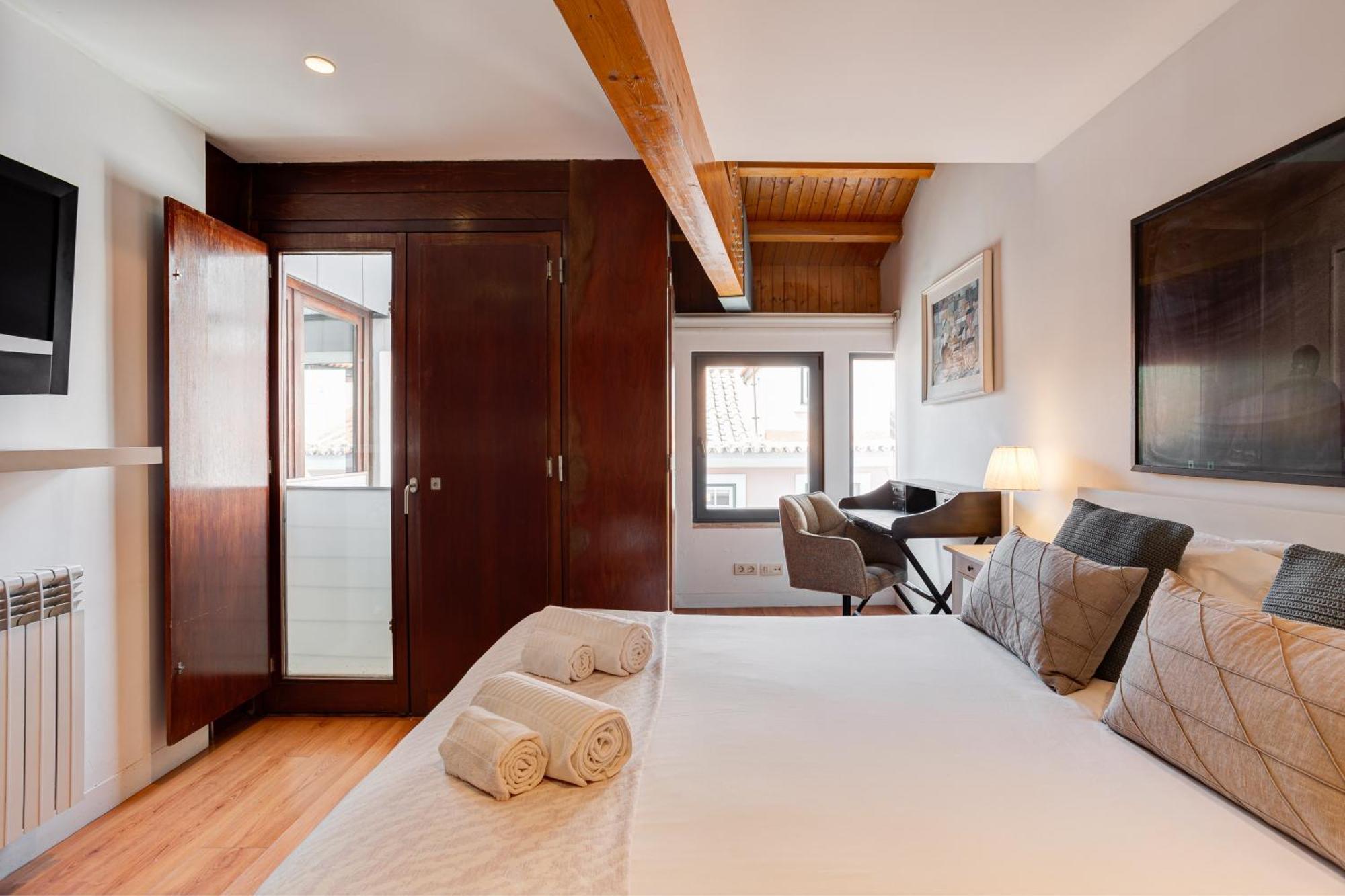 Amazing Tailor Made Penthouse With A View Apartment Lisbon