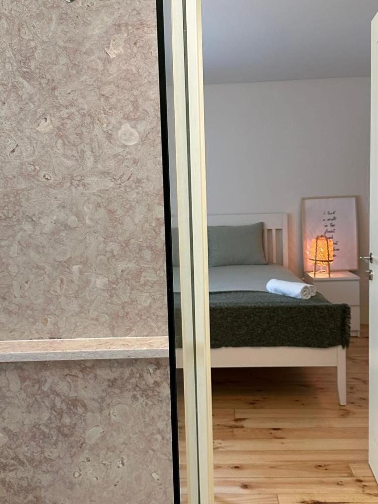 Luxuoso Quarto Com Banheiro Privativo No Centro De *