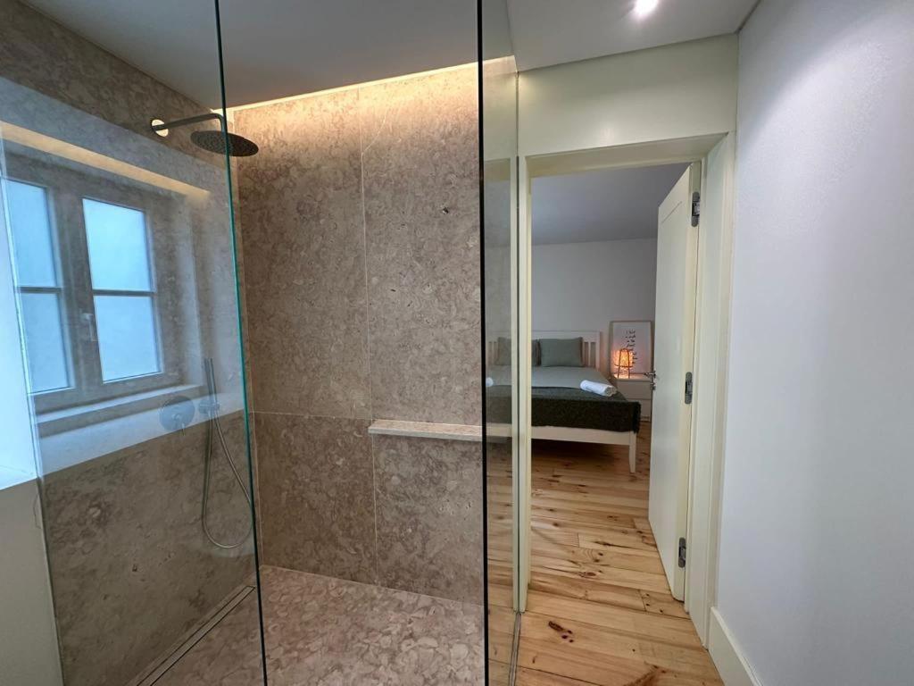 Luxuoso Quarto Com Banheiro Privativo No Centro De *