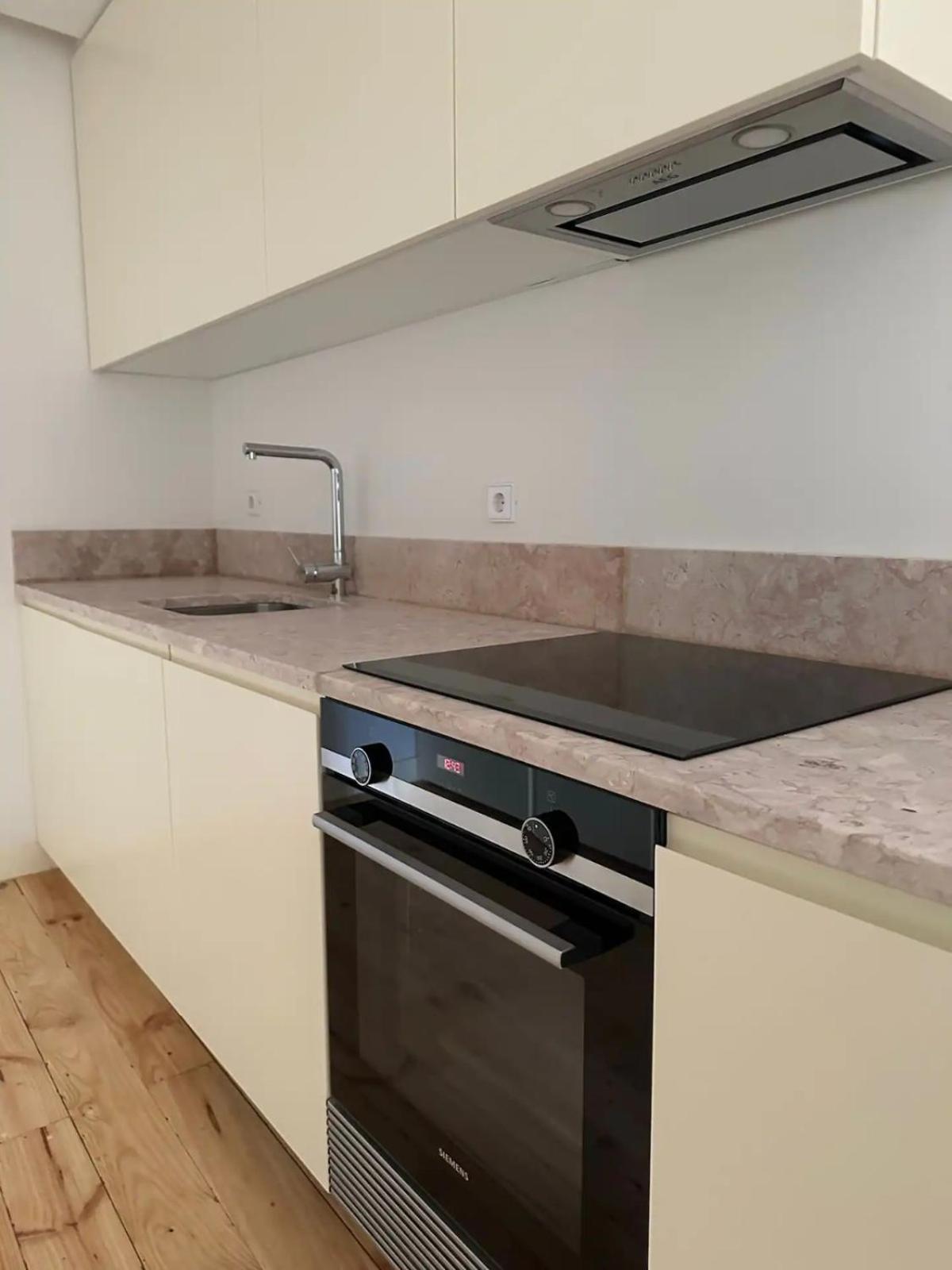 Private In Baixa With Balcony *