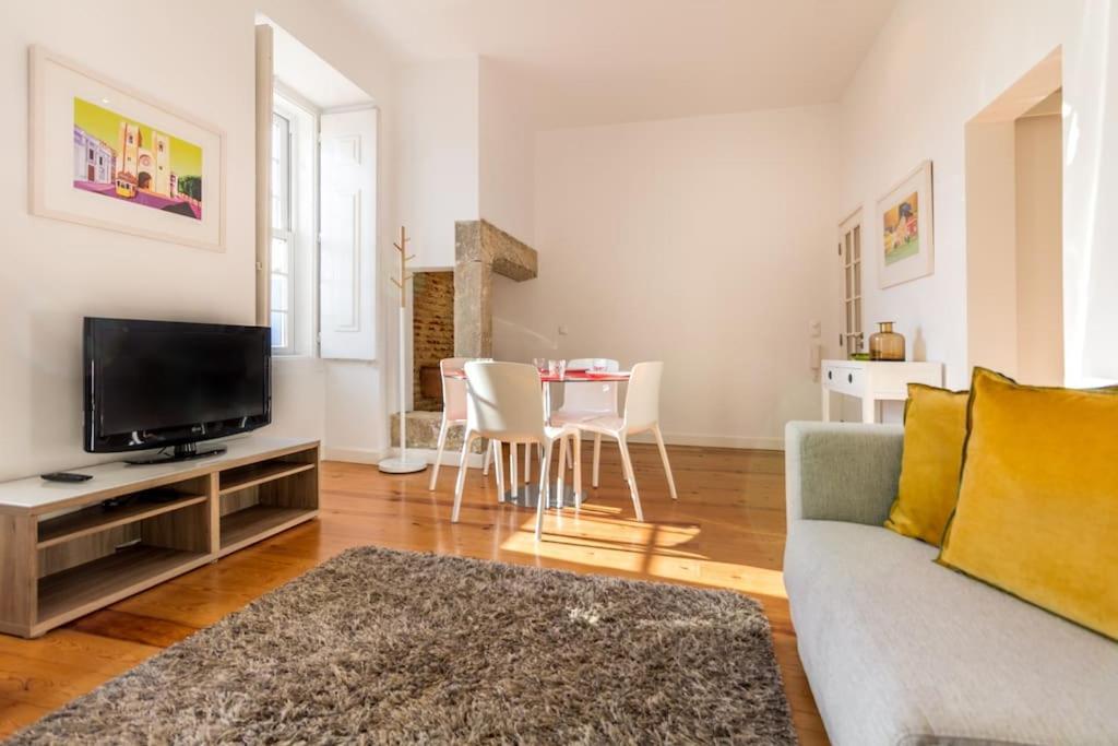 Apartamento 1br Downtown At Sao Mamede Lisboa