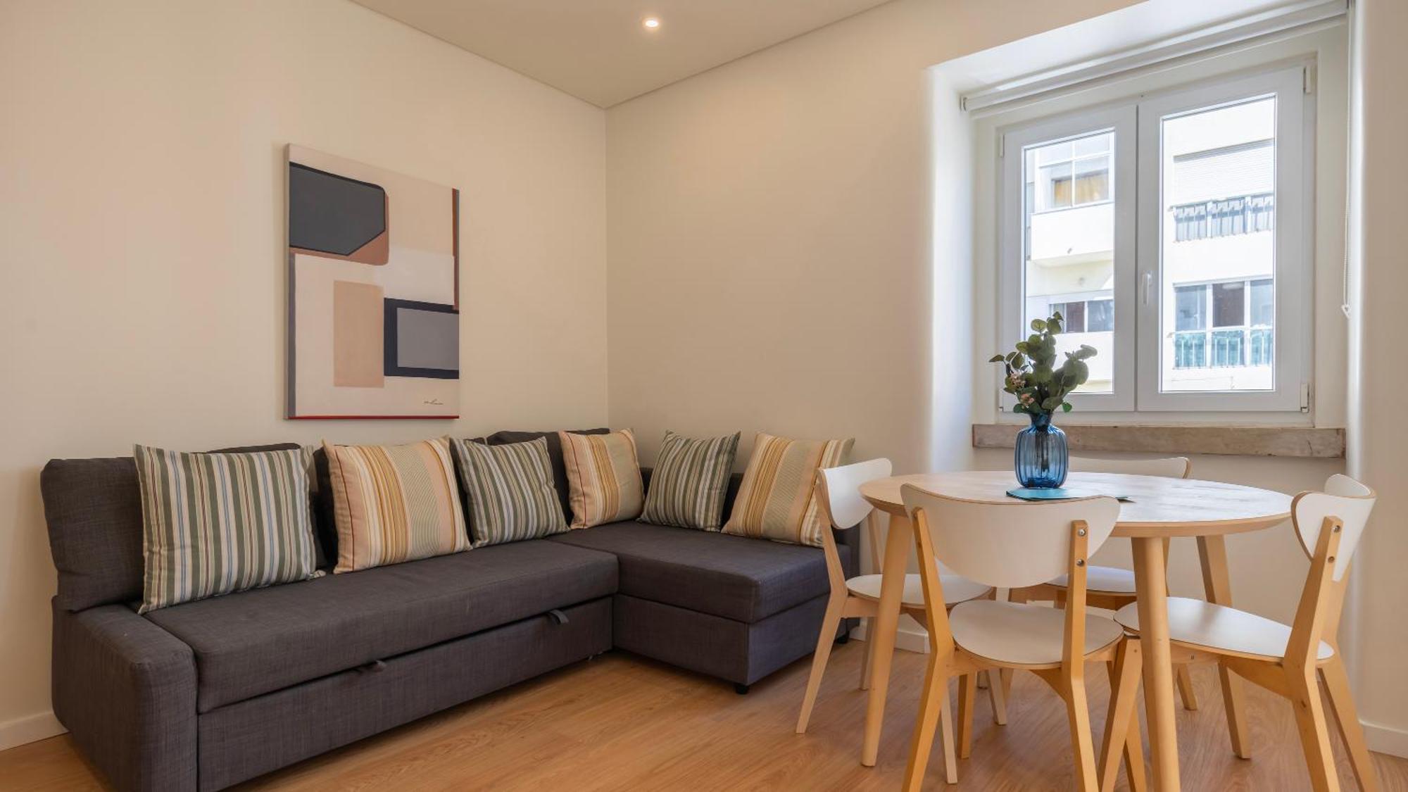 Apartment Homely 2bdr With Terrace By Lovelystay