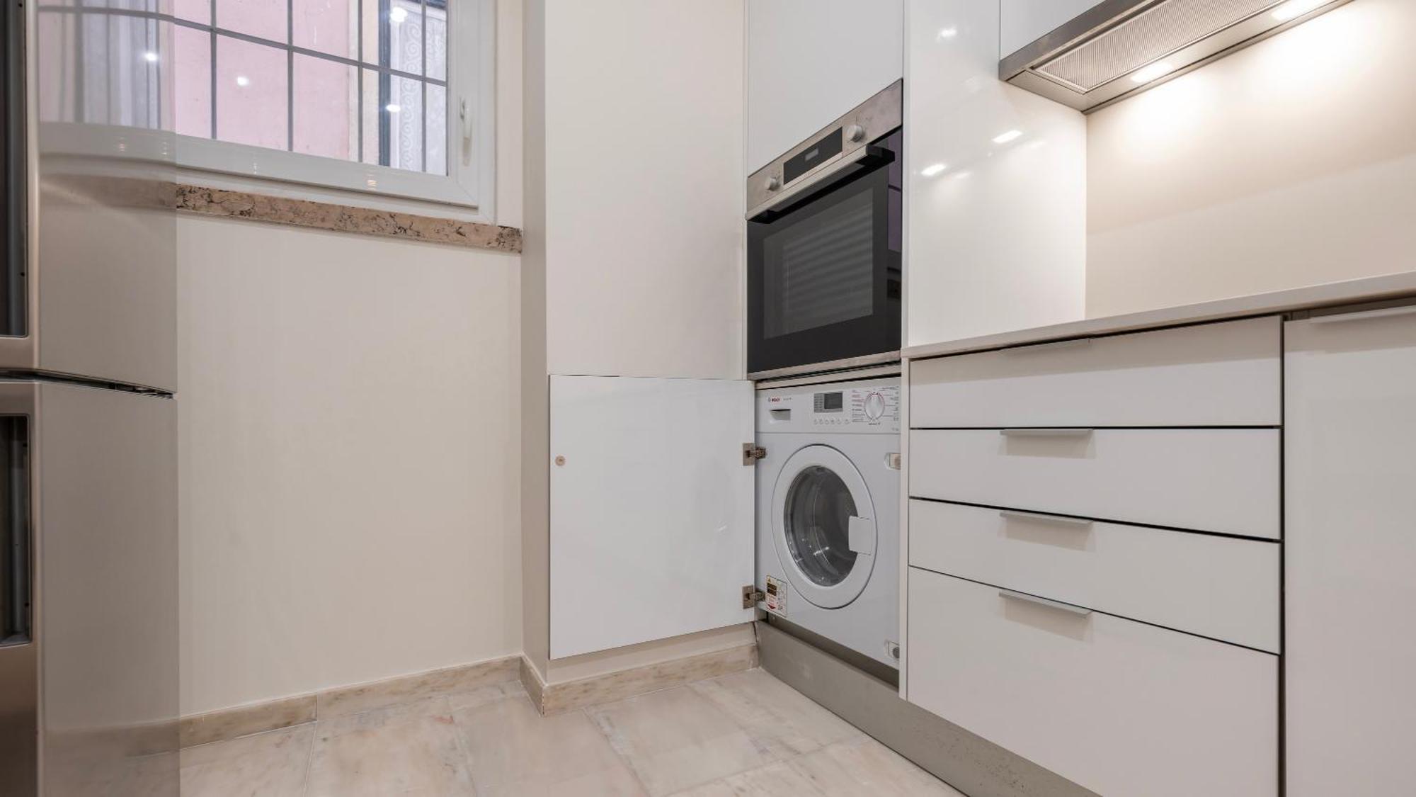 Homely 2bdr With Terrace By Lovelystay Apartment