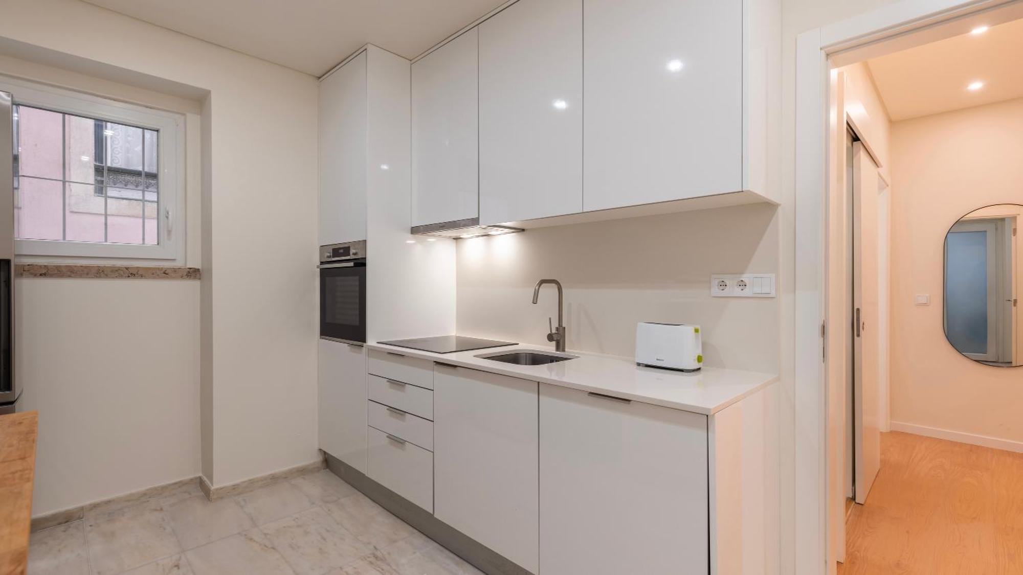Apartment Homely 2bdr With Terrace By Lovelystay