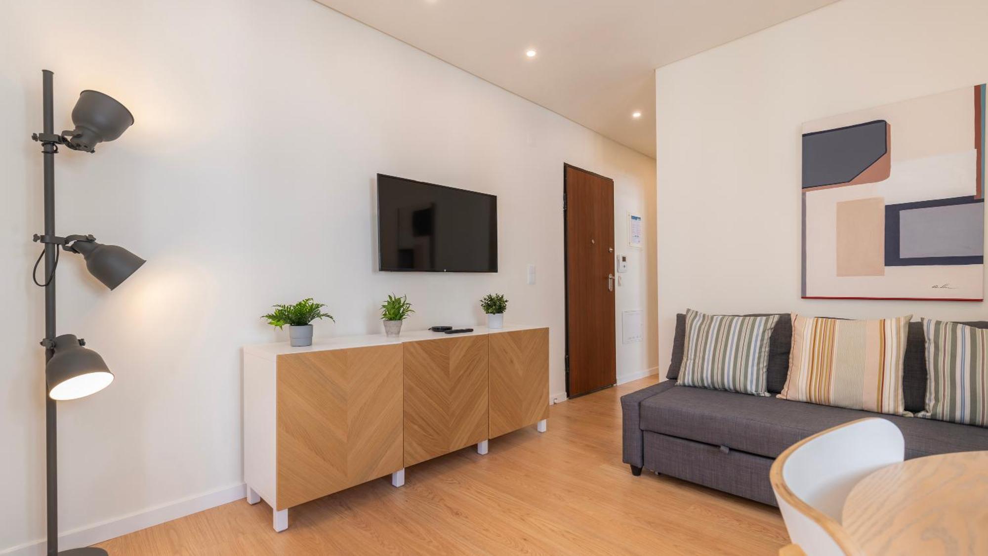 Homely 2bdr With Terrace By Lovelystay