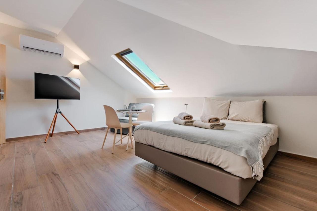 Lovely Fully Equipped Near Subway N10 - Shared Bathroom With Another *