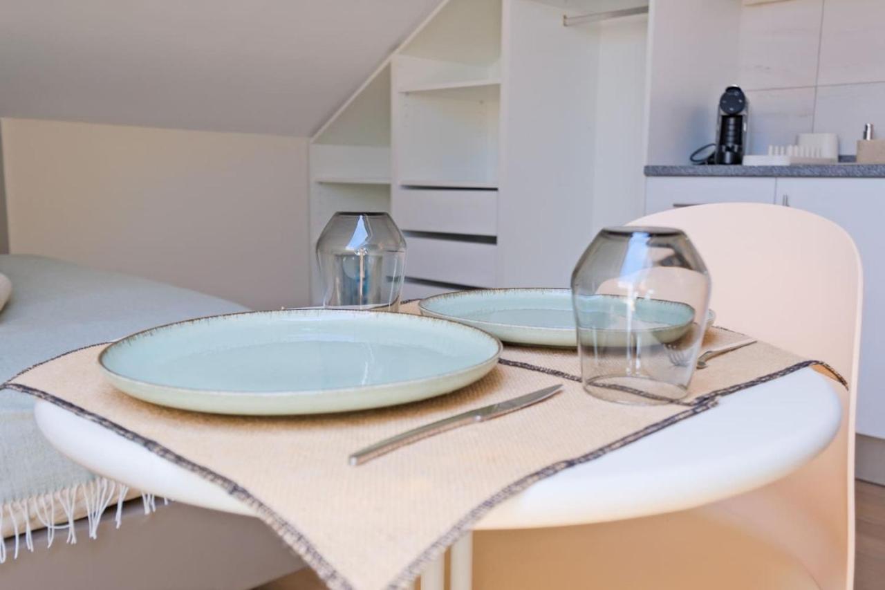 Apartamento Lovely Fully Equipped Near Subway N10 - Shared Bathroom With Another Lisboa