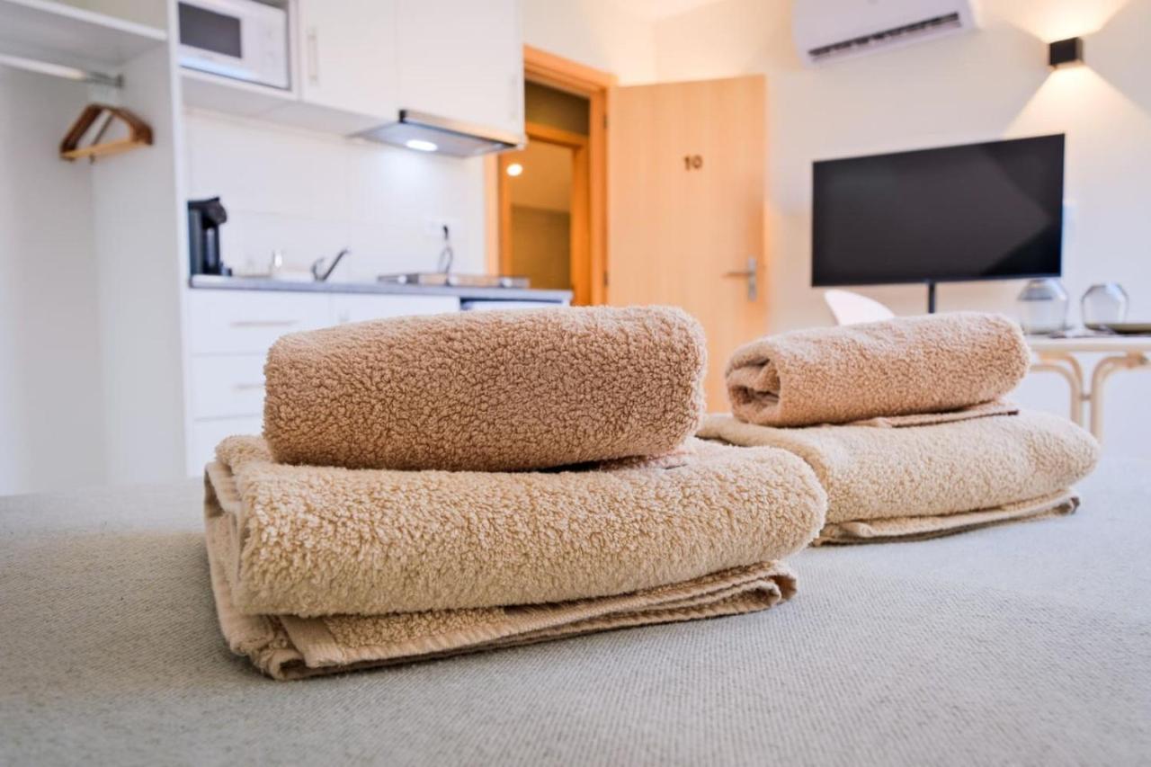 Lovely Fully Equipped Near Subway N10 - Shared Bathroom With Another Apartamento *