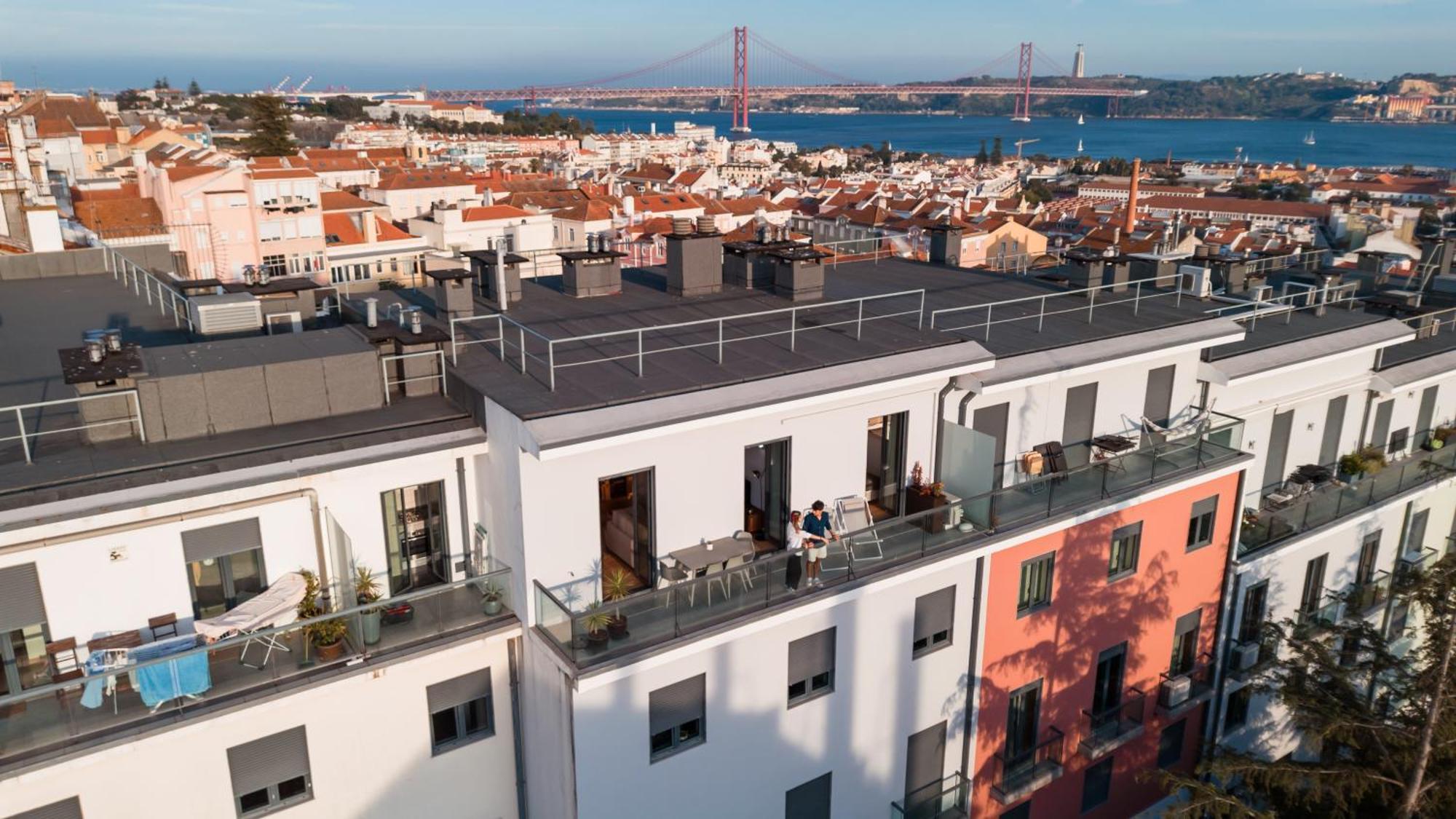 Apartamento Premium Flat At Ajuda/belem With Balcony, Parking! *