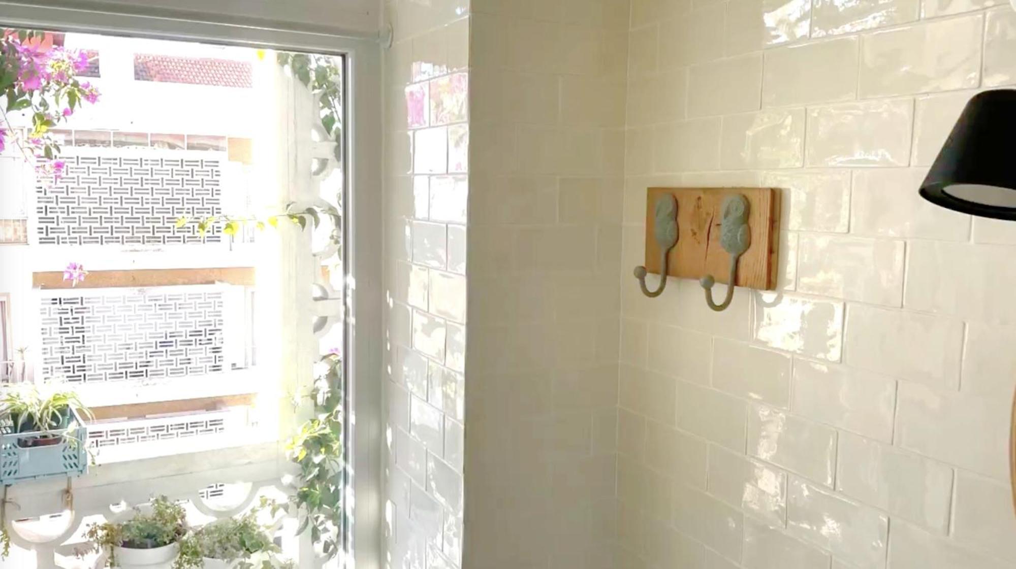 Avec Salle De Bain Privee Et Balcon Vegetal A Lisbonne Amoreiras Bed and breakfast *