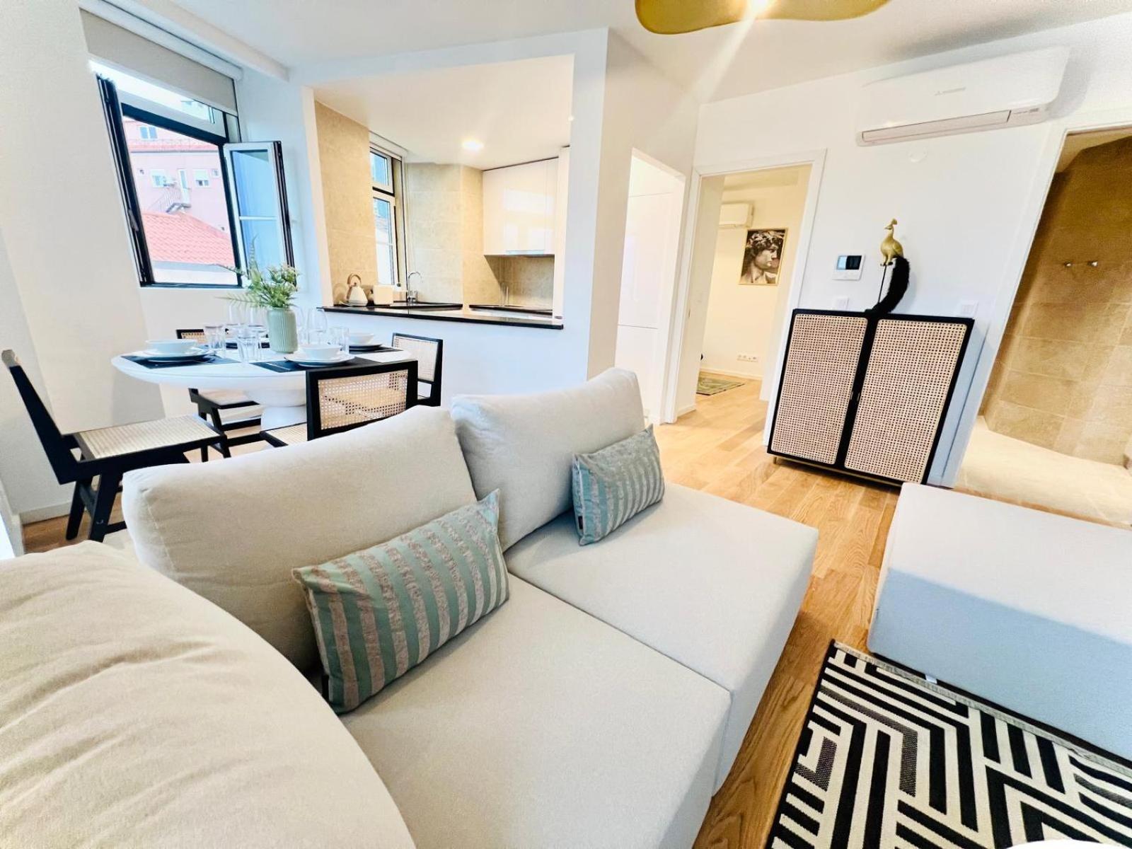Pink House Ii Beautiful 2 Bedroom Flat In City Center *