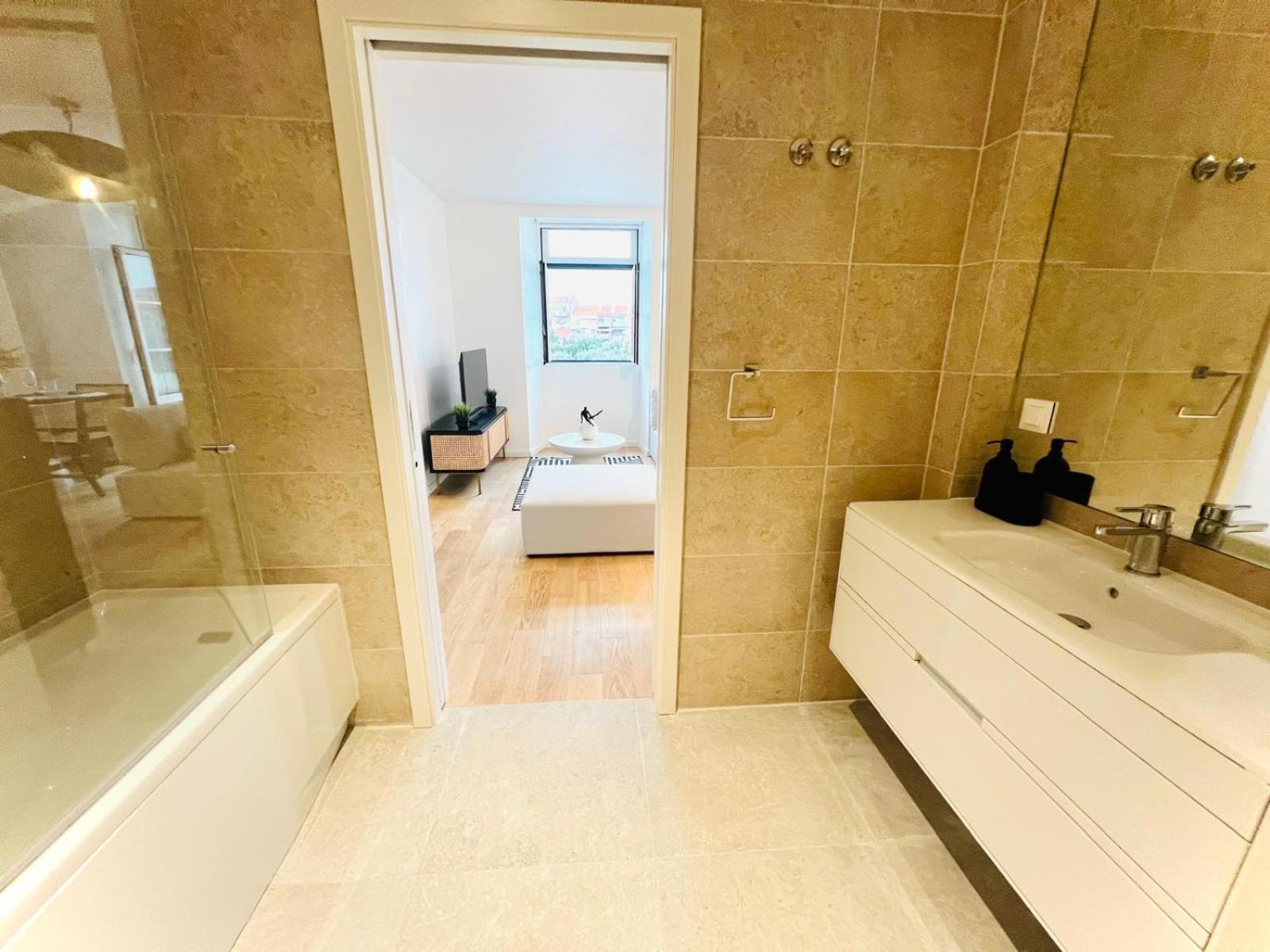 Pink House Ii Beautiful 2 Bedroom Flat In City Center Apartamento