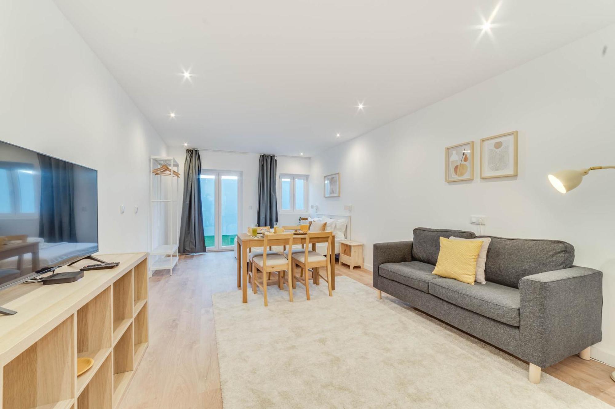 Blue Charm - Campolide Apartamento