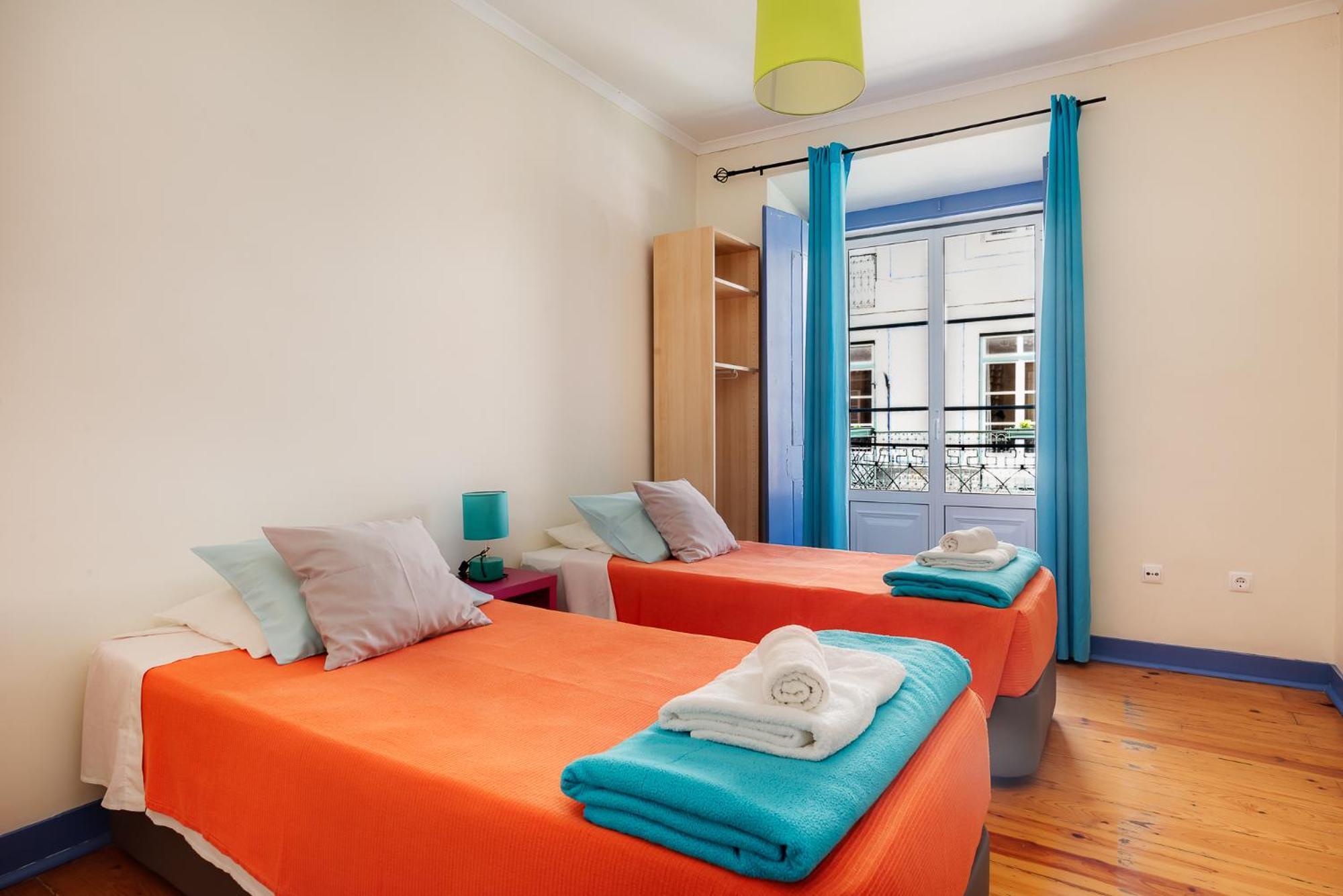 Apartment Down Town 4 *
