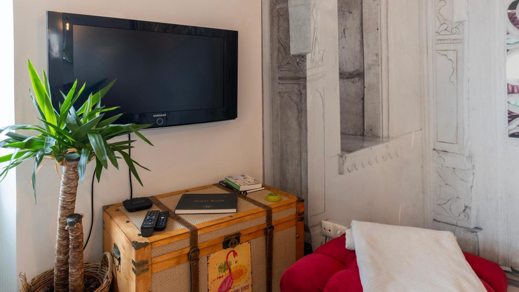 Sunny Design In Praca Flores By Lovelystay Apartment Lisbon