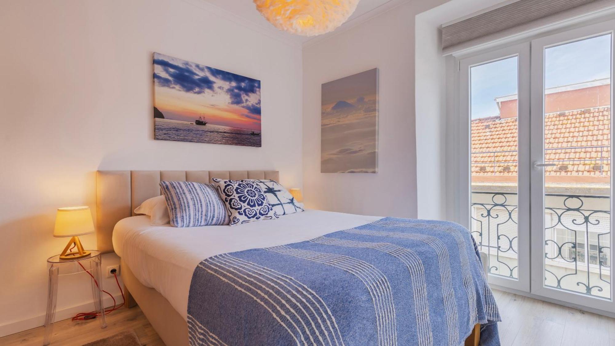 Apartment Sunny Design In Praca Flores By Lovelystay *