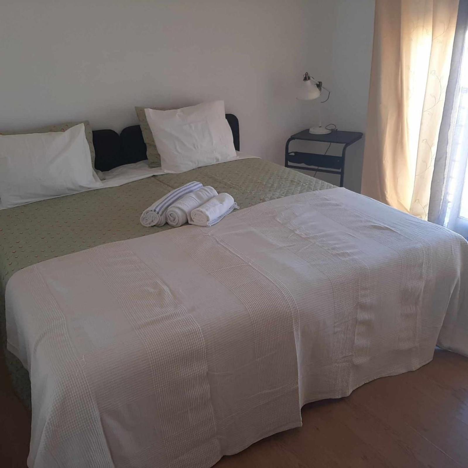 Lisbon Room Homestay *