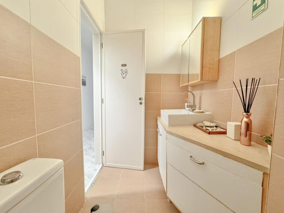 Pascoal De Melo Flat By Homeful Homes Apartamento