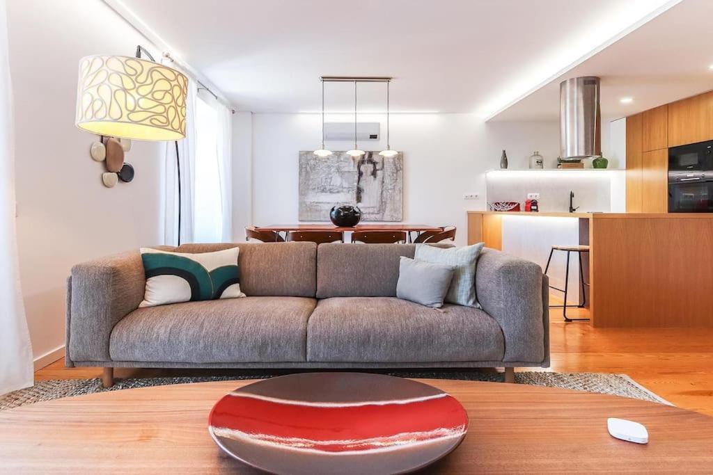 Outstanding Santos Spacious 2 Bedroom W Ac * Lisboa