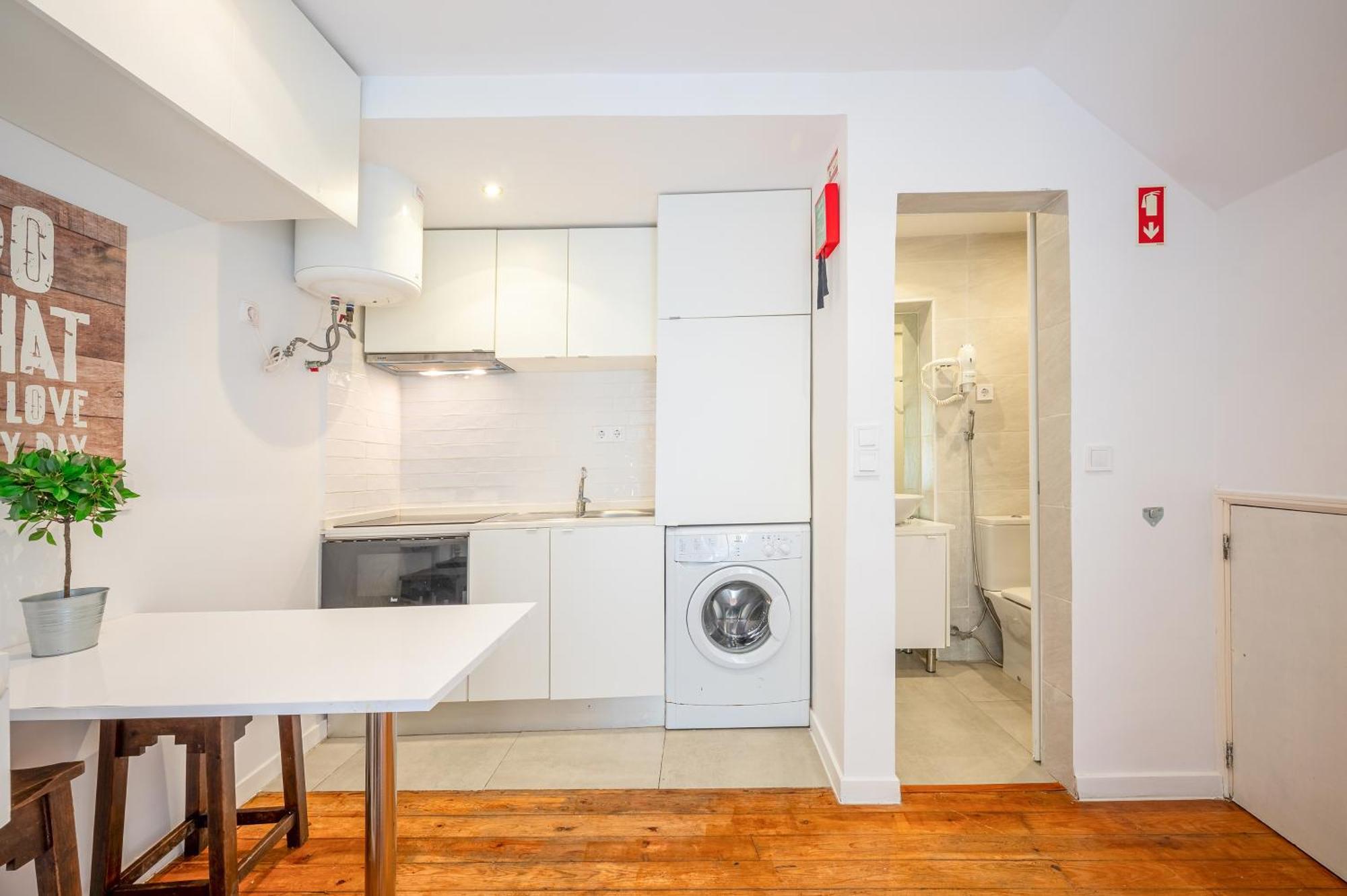 Cozy Getaway In Alfama By Lovelystay Lisboa