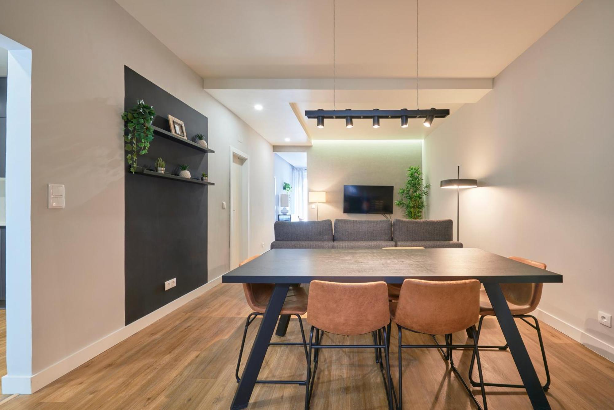 Modern 2 Bed In Campolide Near Amoreiras Apartamento *